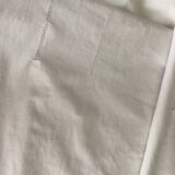 Drap plat fin brodé main