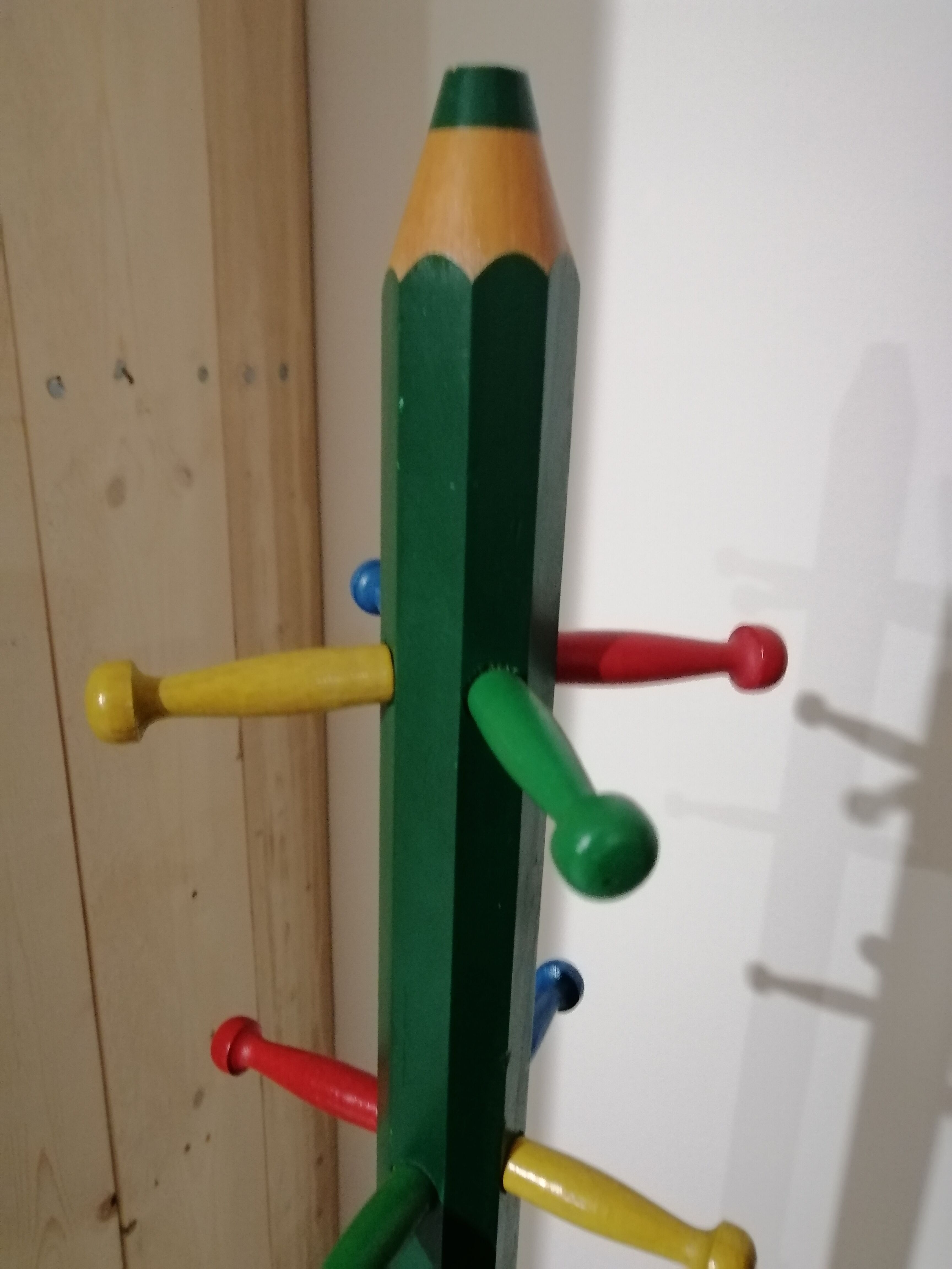 Children's coats holder