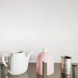 Teapot and 4 bodums cups