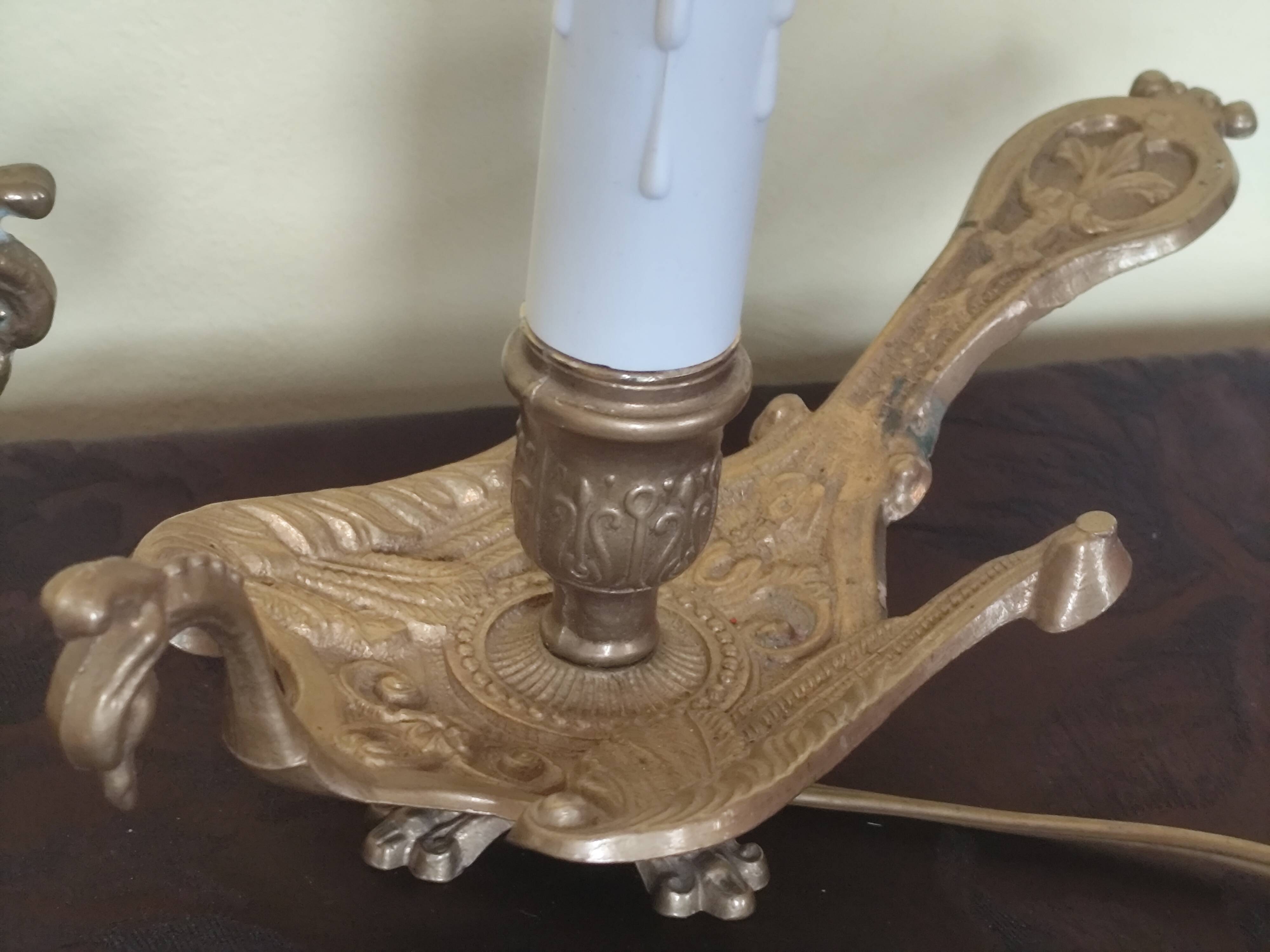 Pair of bedside lamps in chiselled bronze - bird shape -