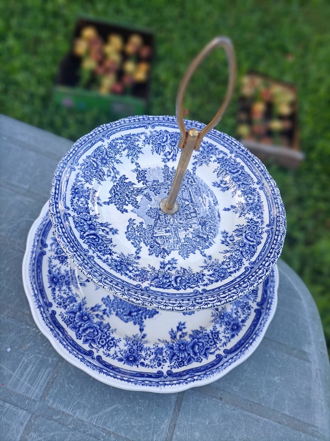 Lunéville retro cake stand