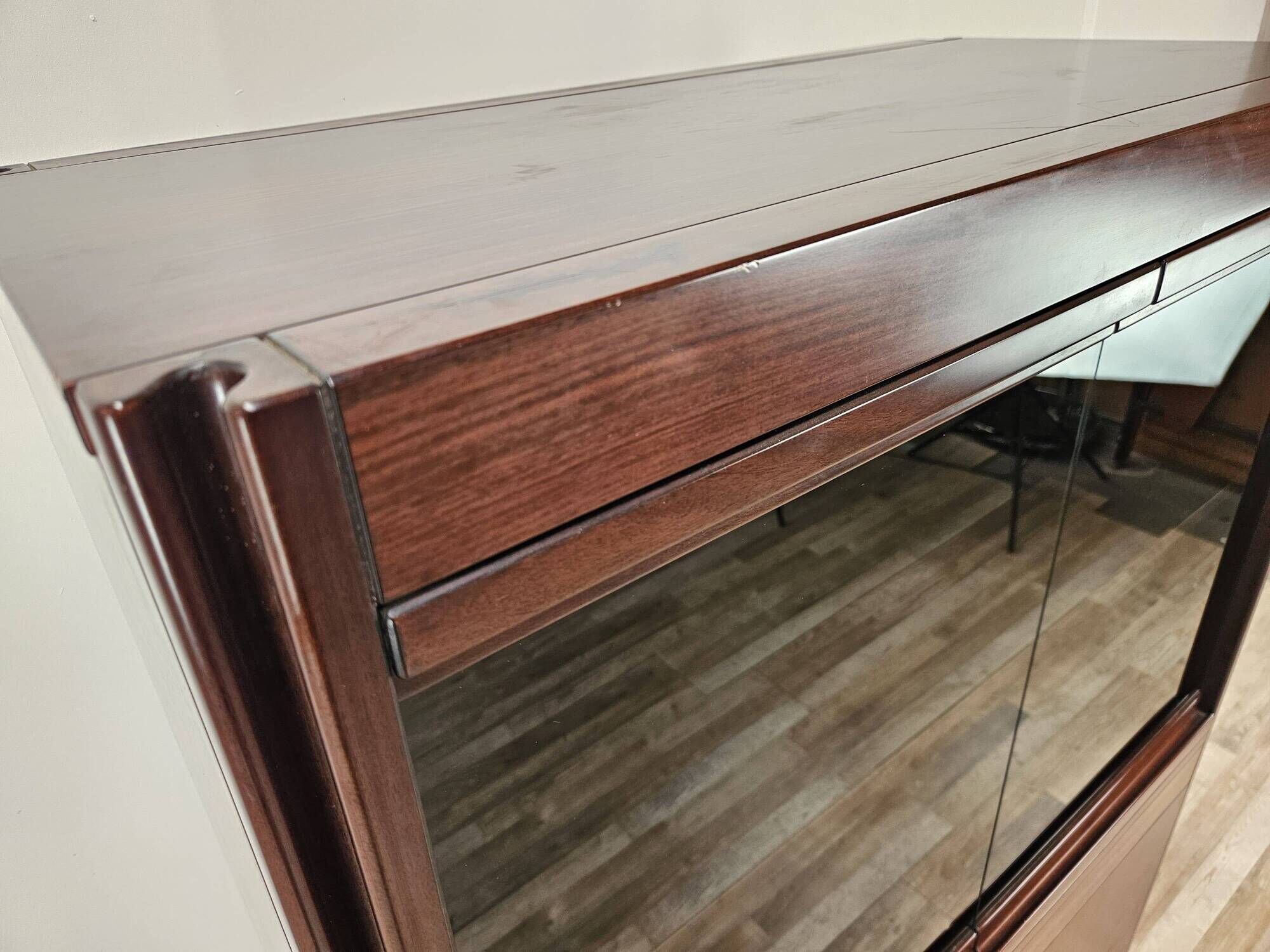 4D display cabinet by Angelo Mangiarotti for Molteni, 1970