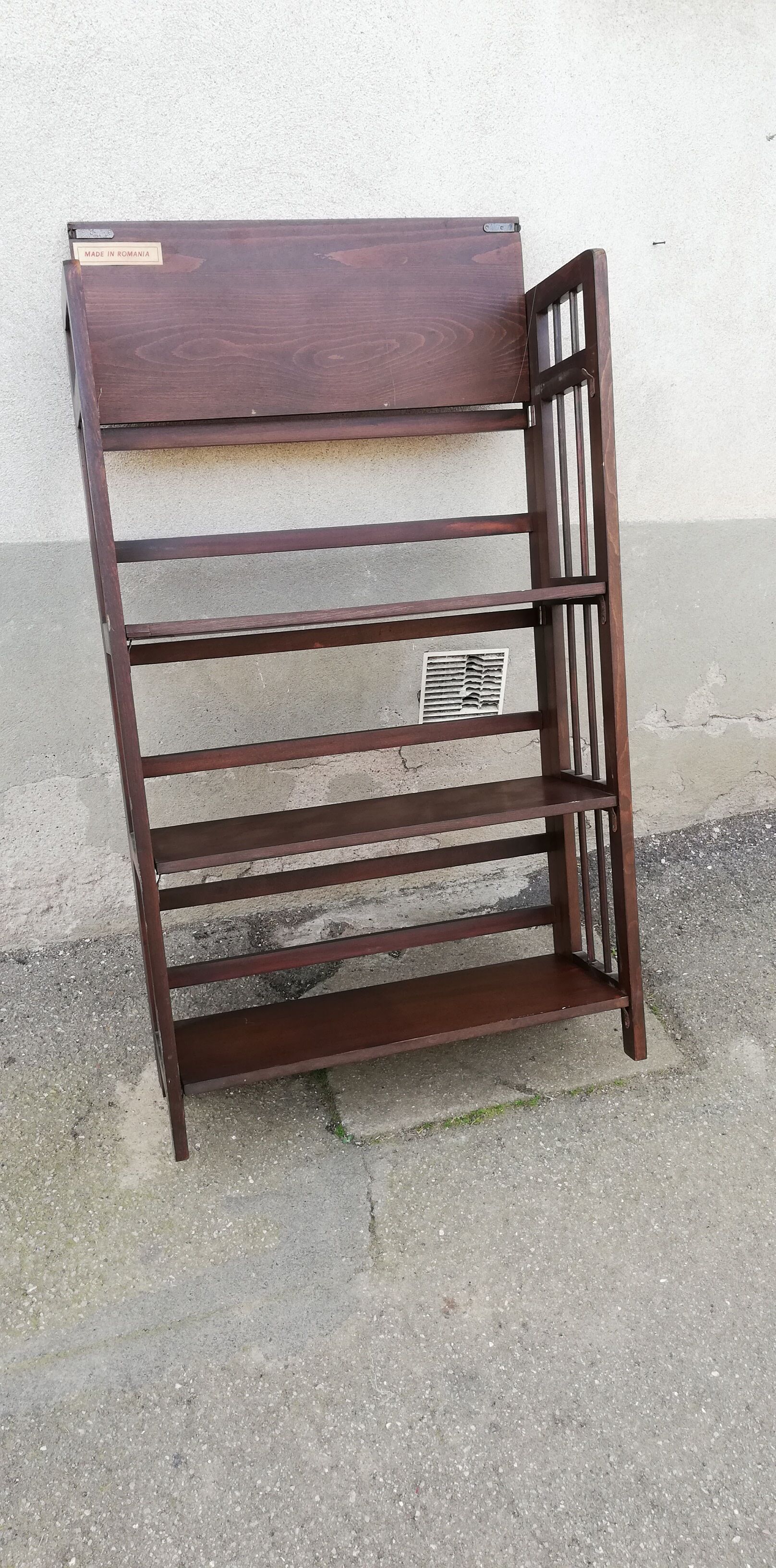 Folding vintage shelf
