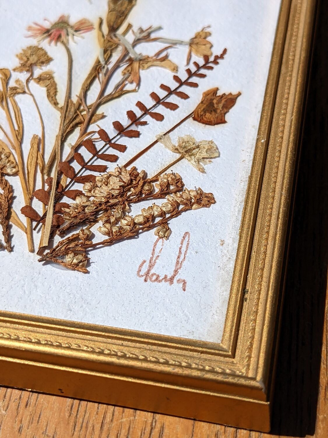 Vintage frame dried flowers