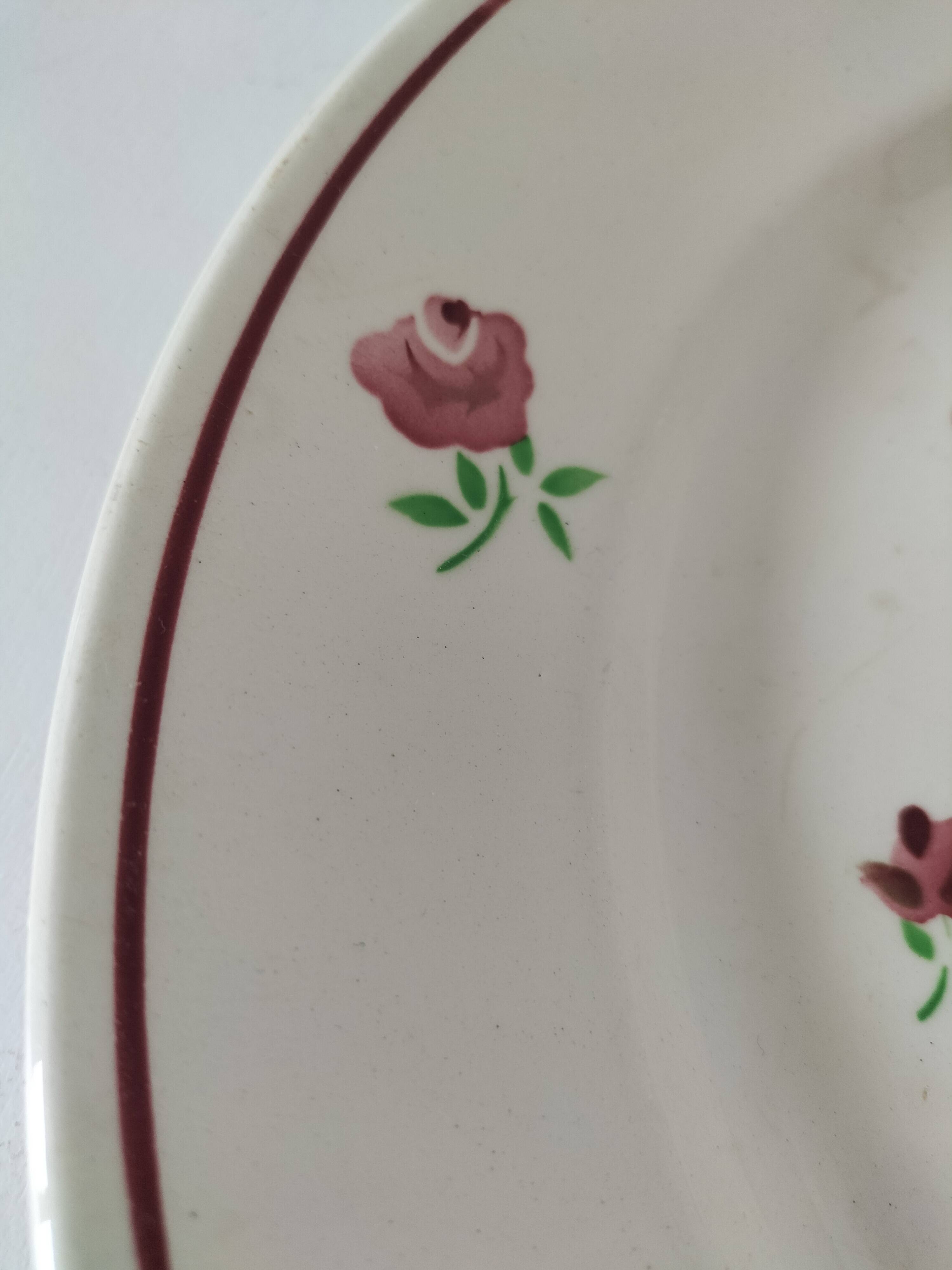 Badonviller dish with floral pattern