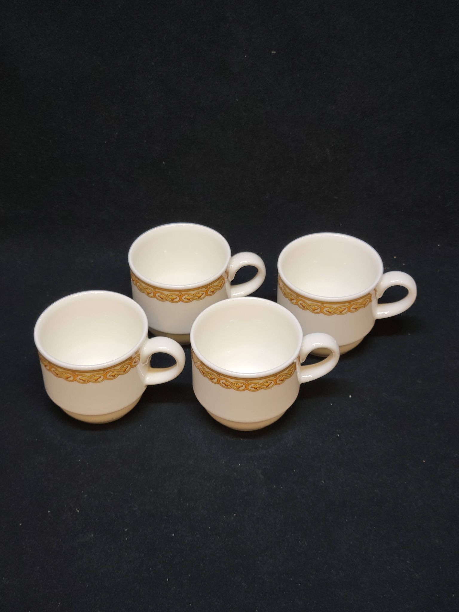 Villeroy & Boch 4 Stackable Coffee Cups