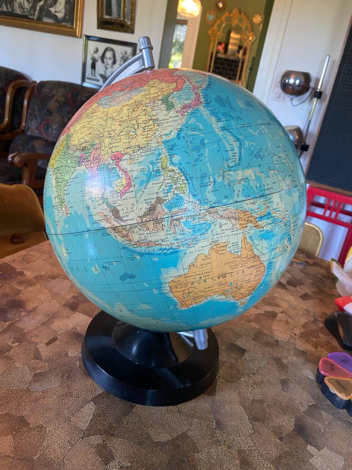 Mappemonde, globe terrestre vintage