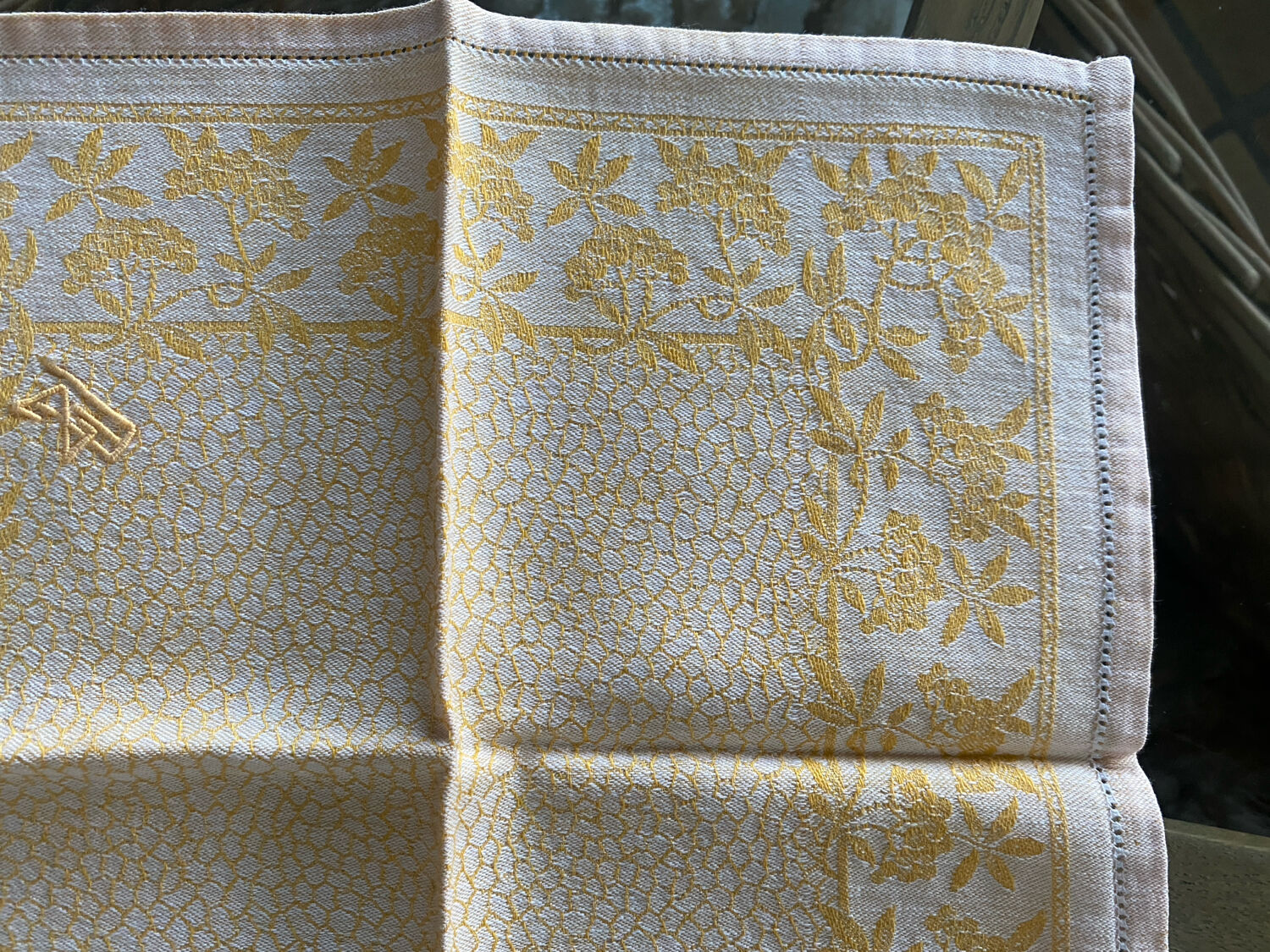 Set of 6 monogrammed damask tea towels