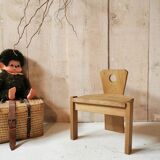 Tripod children's chair