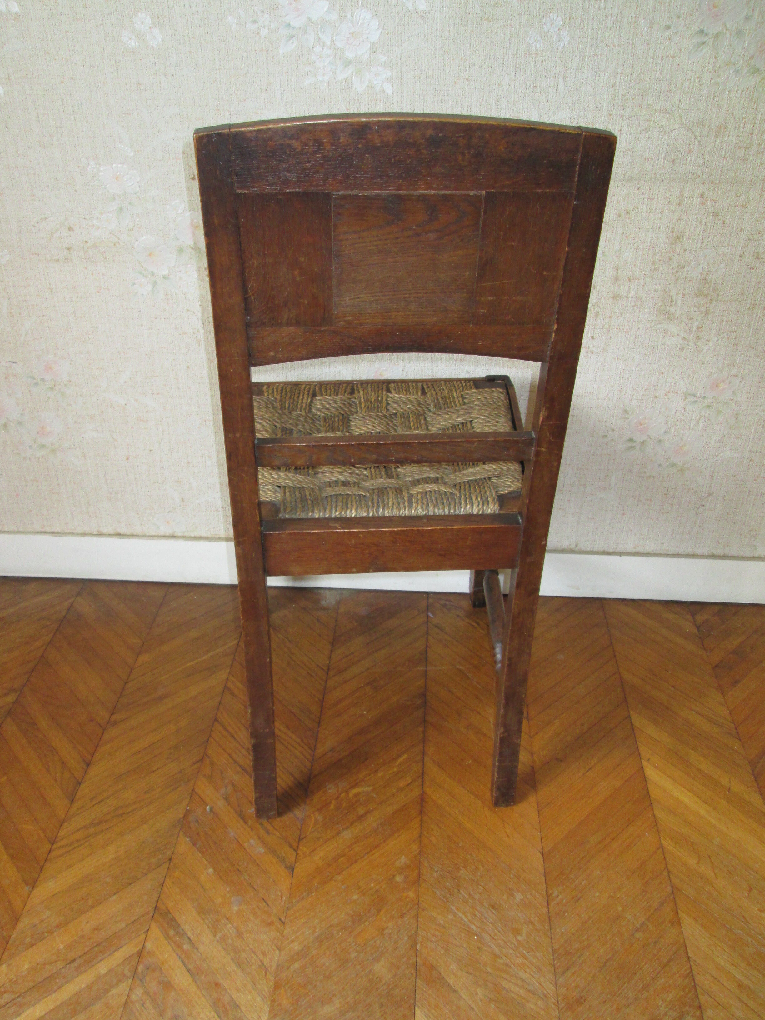 6 "string" chairs