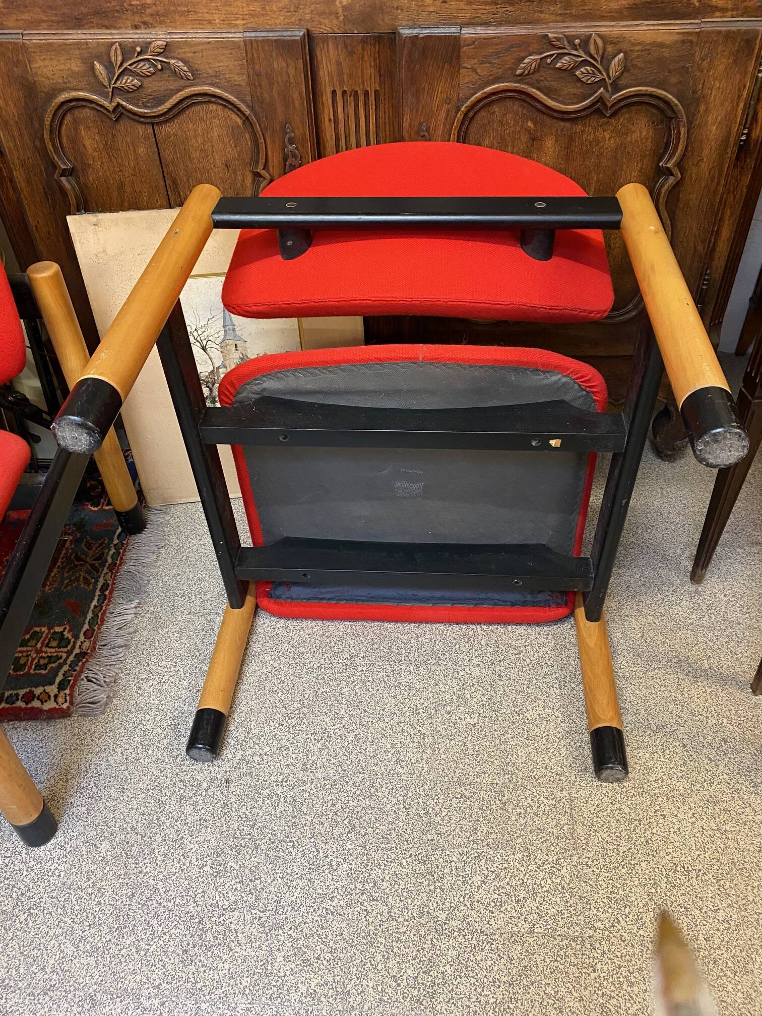 PAIR OF VINTAGE DESIGN ARMCHAIRS FROM THE 80S IN RED AND LIGHT BROS FABRIC