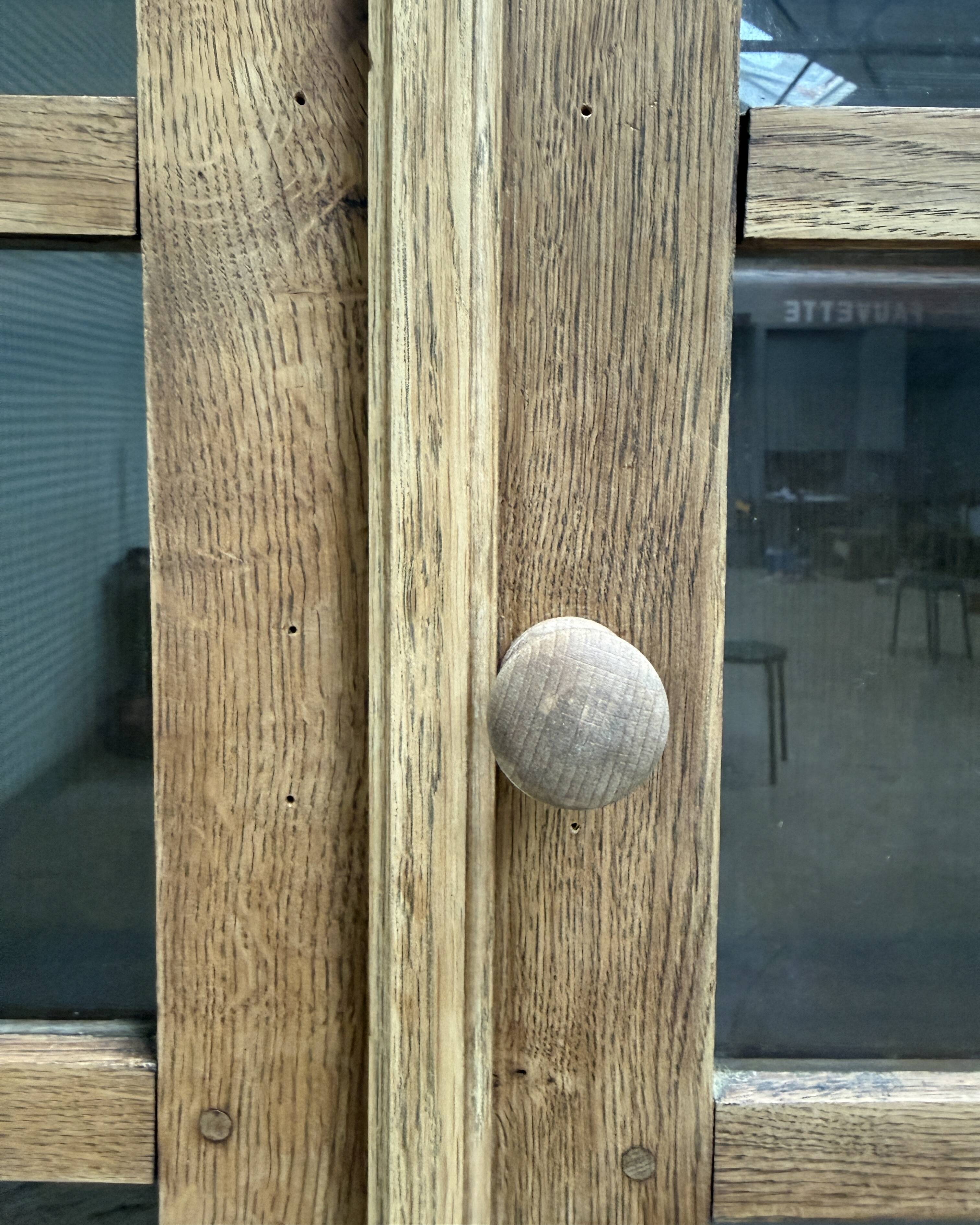 Large vintage display cabinet in solid oak (renovated)