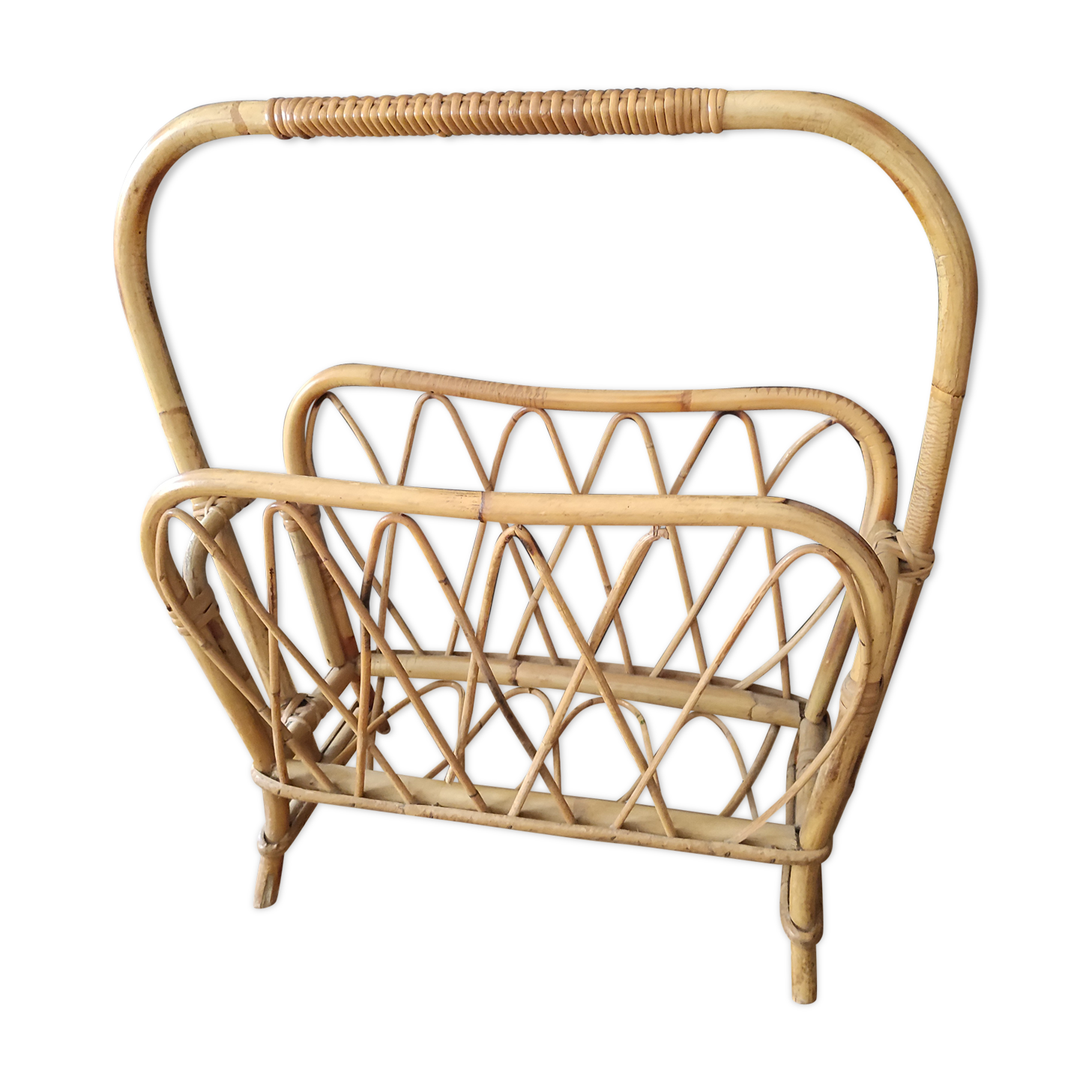 Vintage magazine holder 60s in rattan honey light