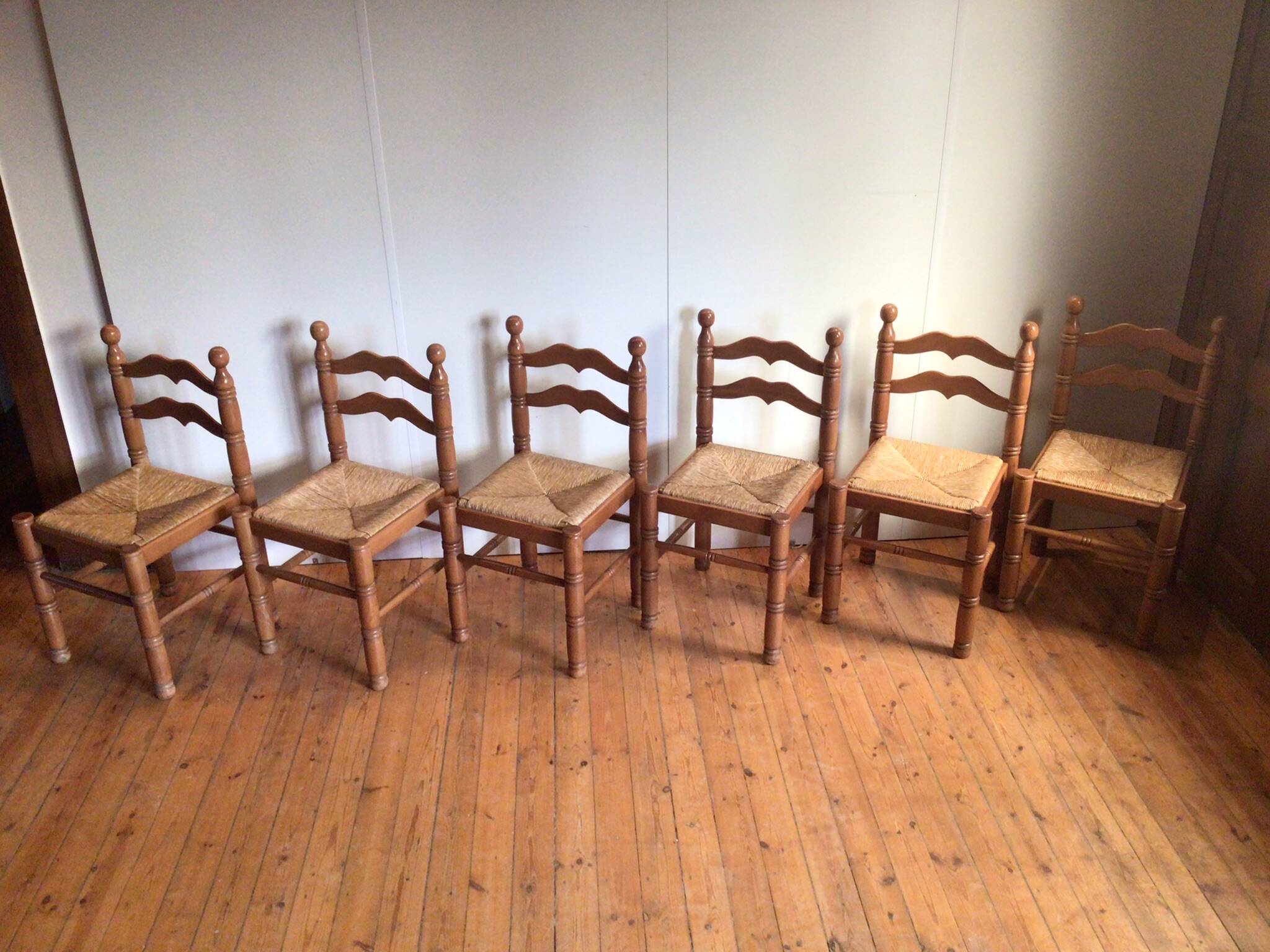 Chaises de salle à manger en bois