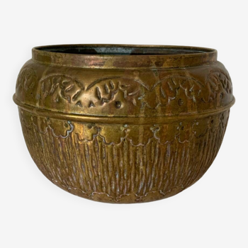 Brass pot cover