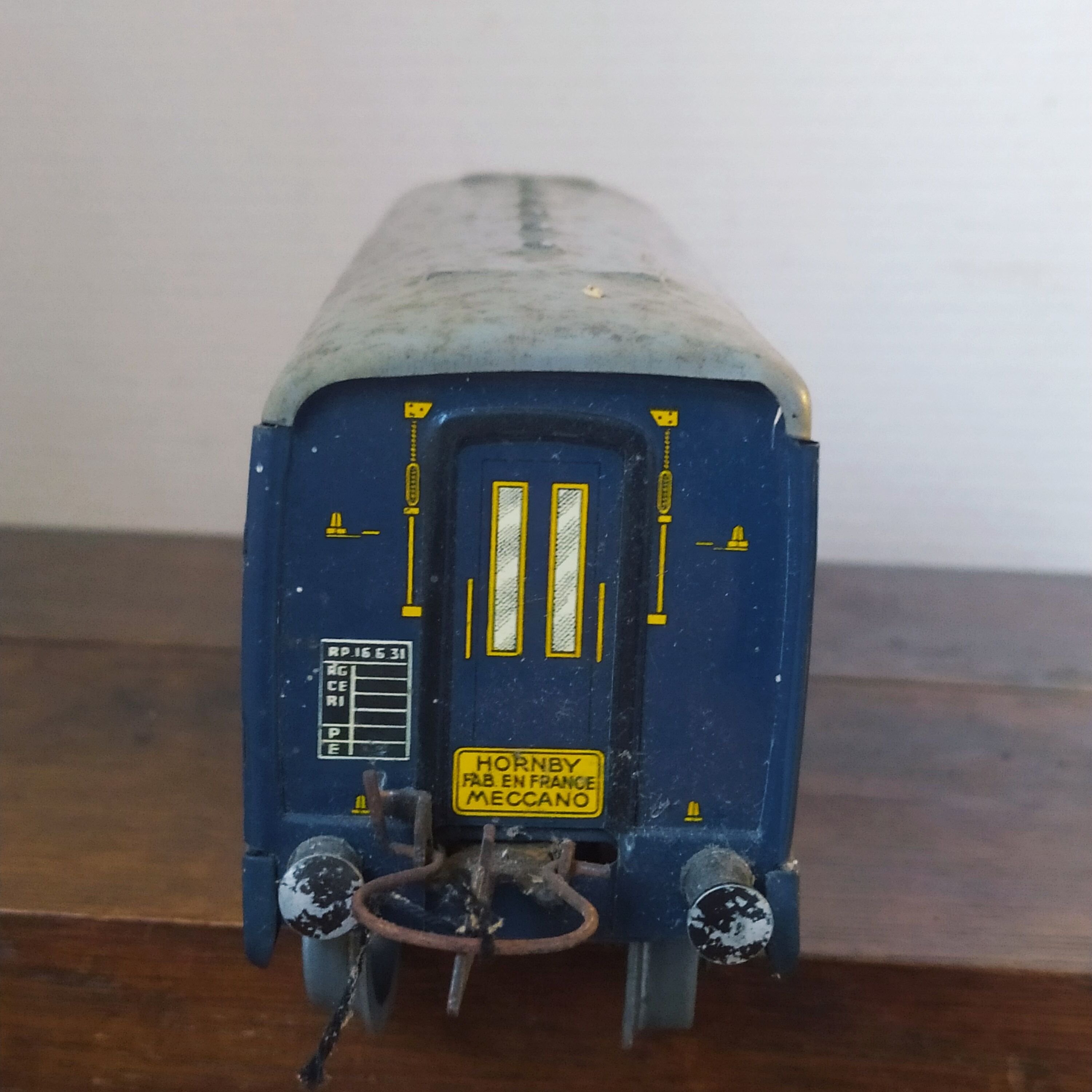 car car restaurant Hornby Meccano