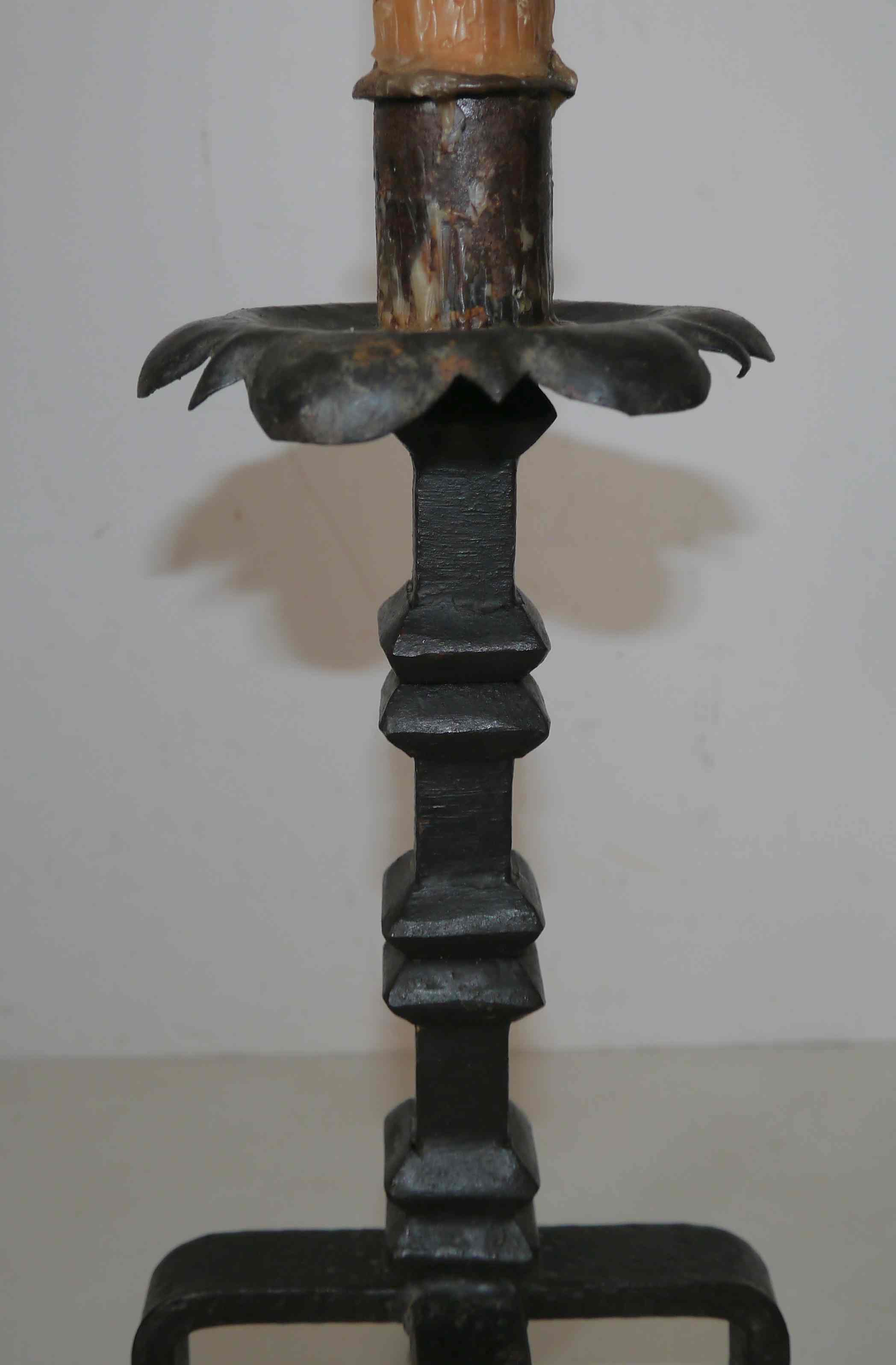 Old neo-classic Candlelight Foot Brutalist