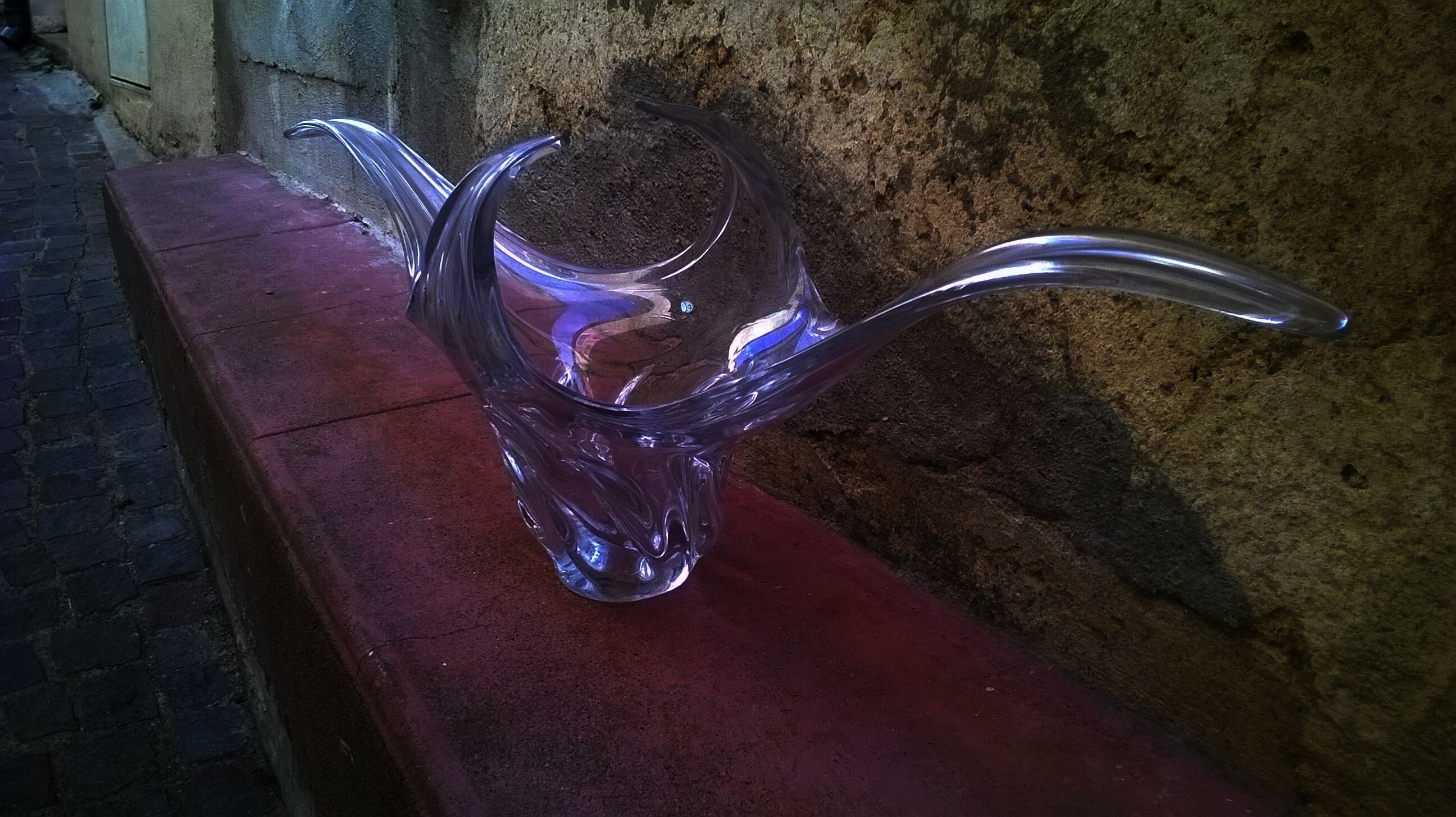 Large crystal center table cut