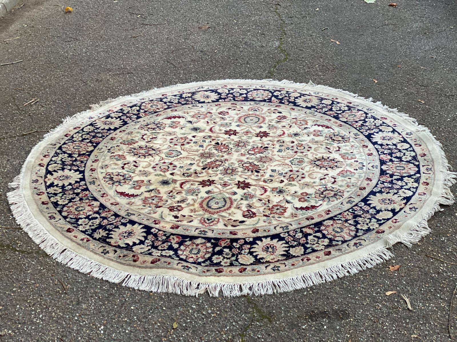 Handmade round wool Persian rug 185cm