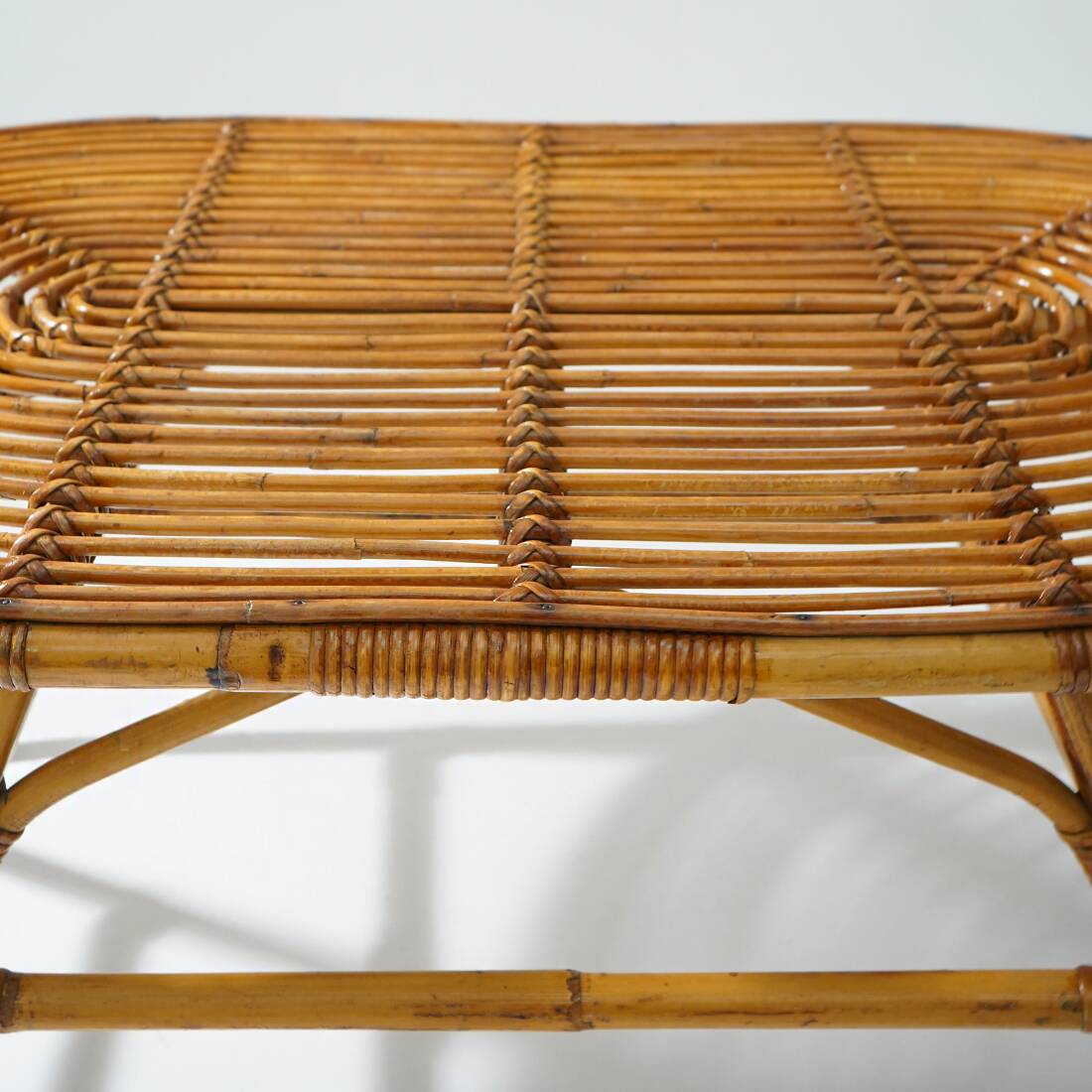 Table basse ovale en osier, années 1950