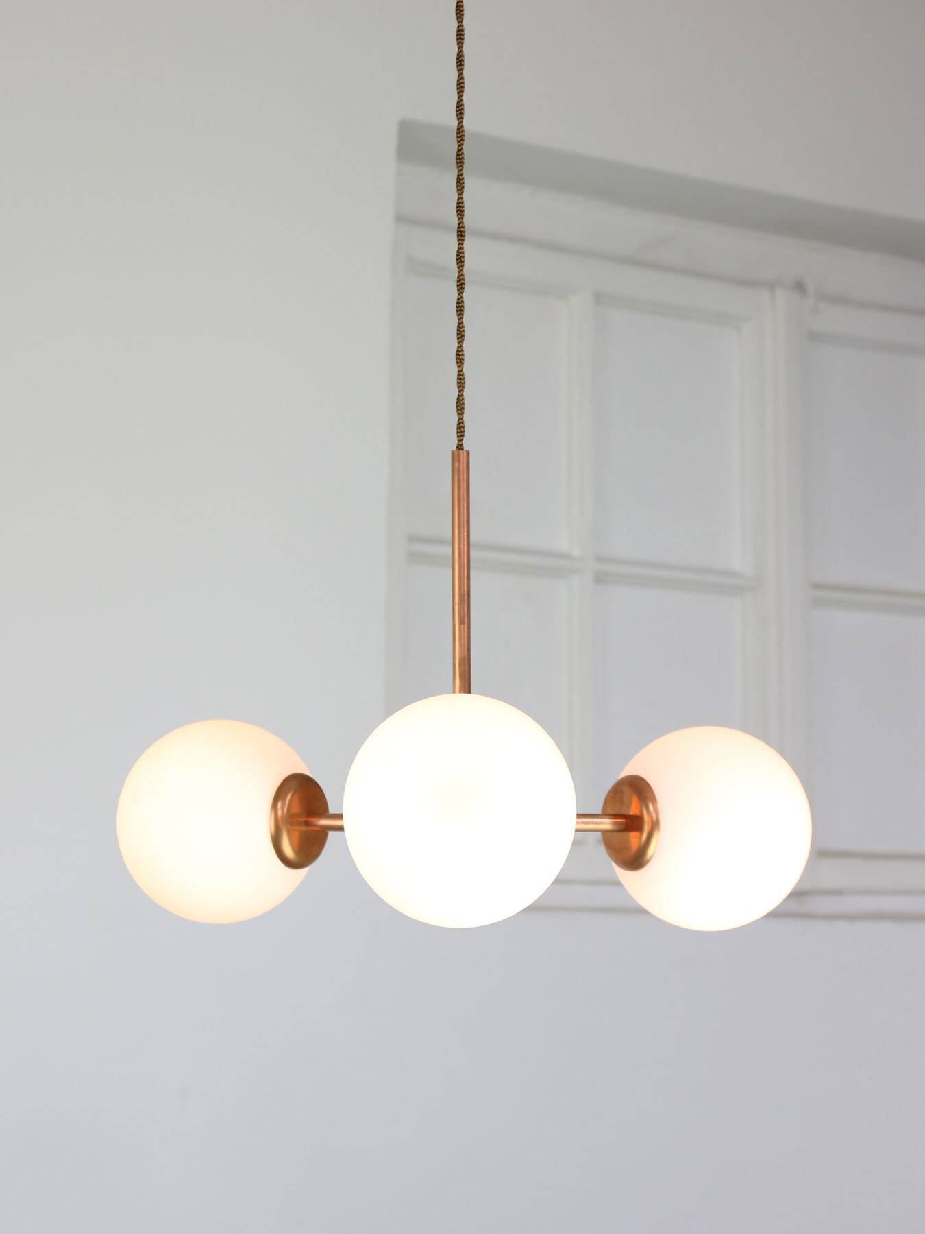 Mid-Century Modern Italian Chandelier in Copper and Opaline Glass, 1960s
