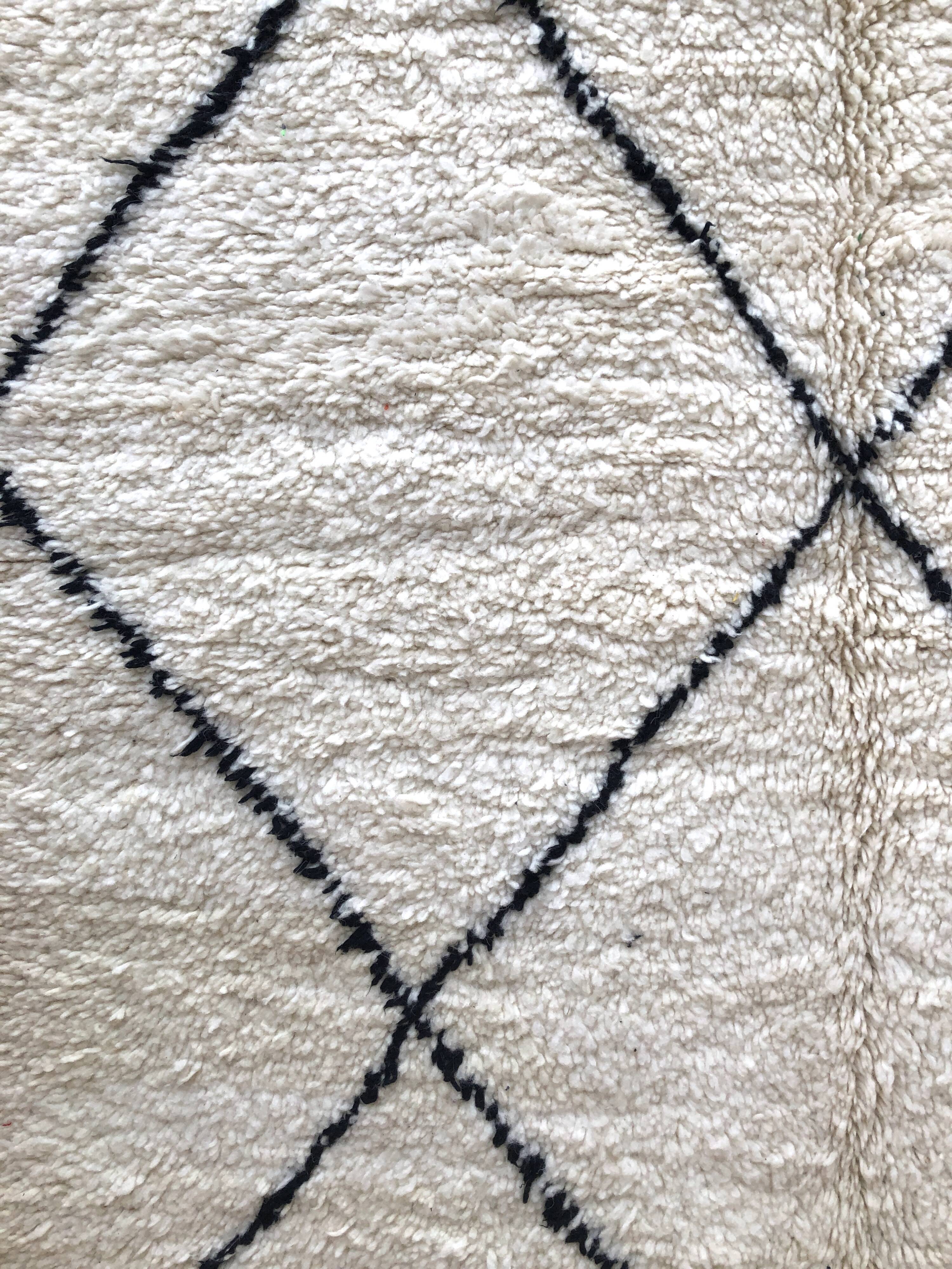 Carpet Berber Moroccan Beni Ouarain to Black diamonds 2, 20 X 1, 5M