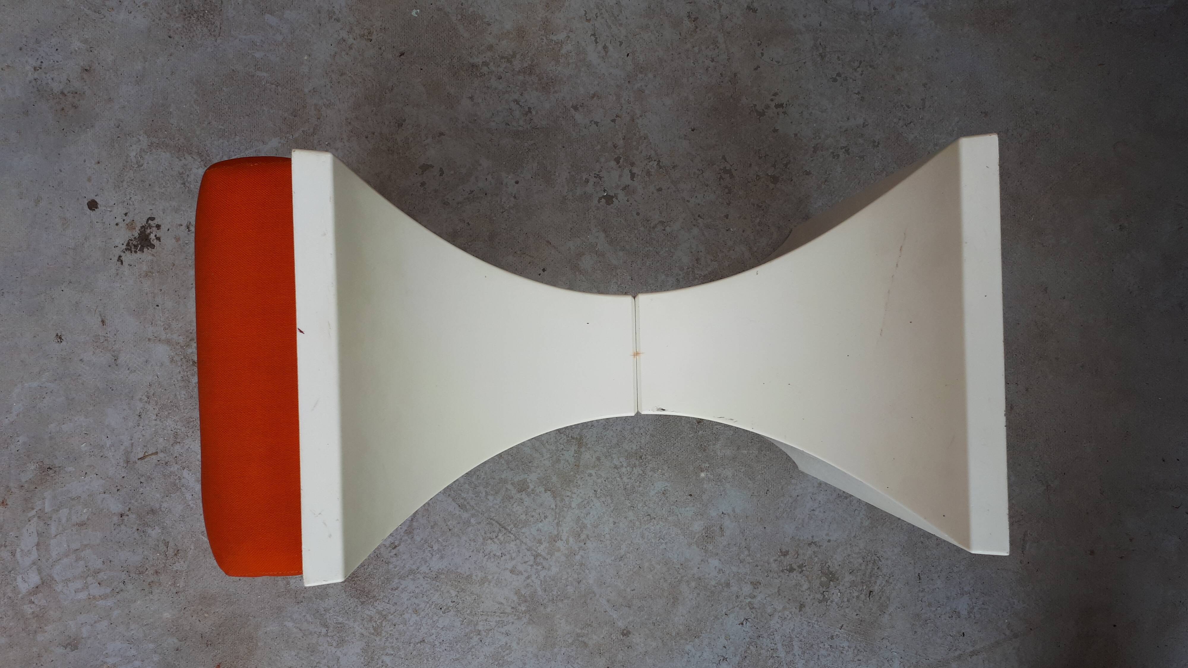 70's white and orange Prisunic Tabouret
