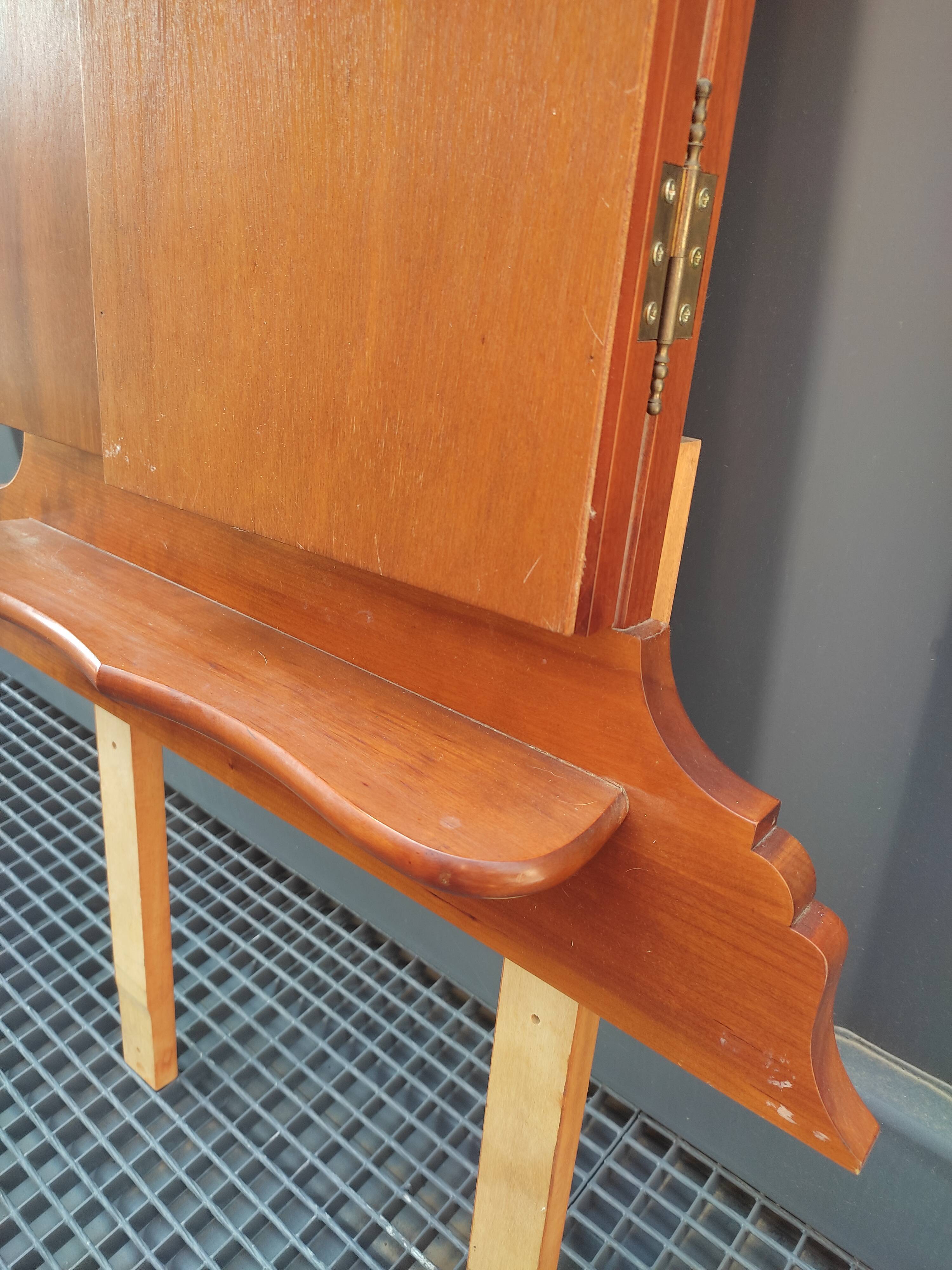 Wooden triptych mirror