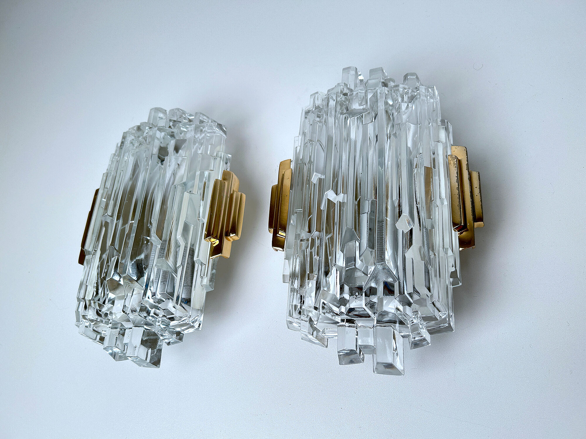 Pair of vintage wall lamps, glass and bronze gilded with fine gold