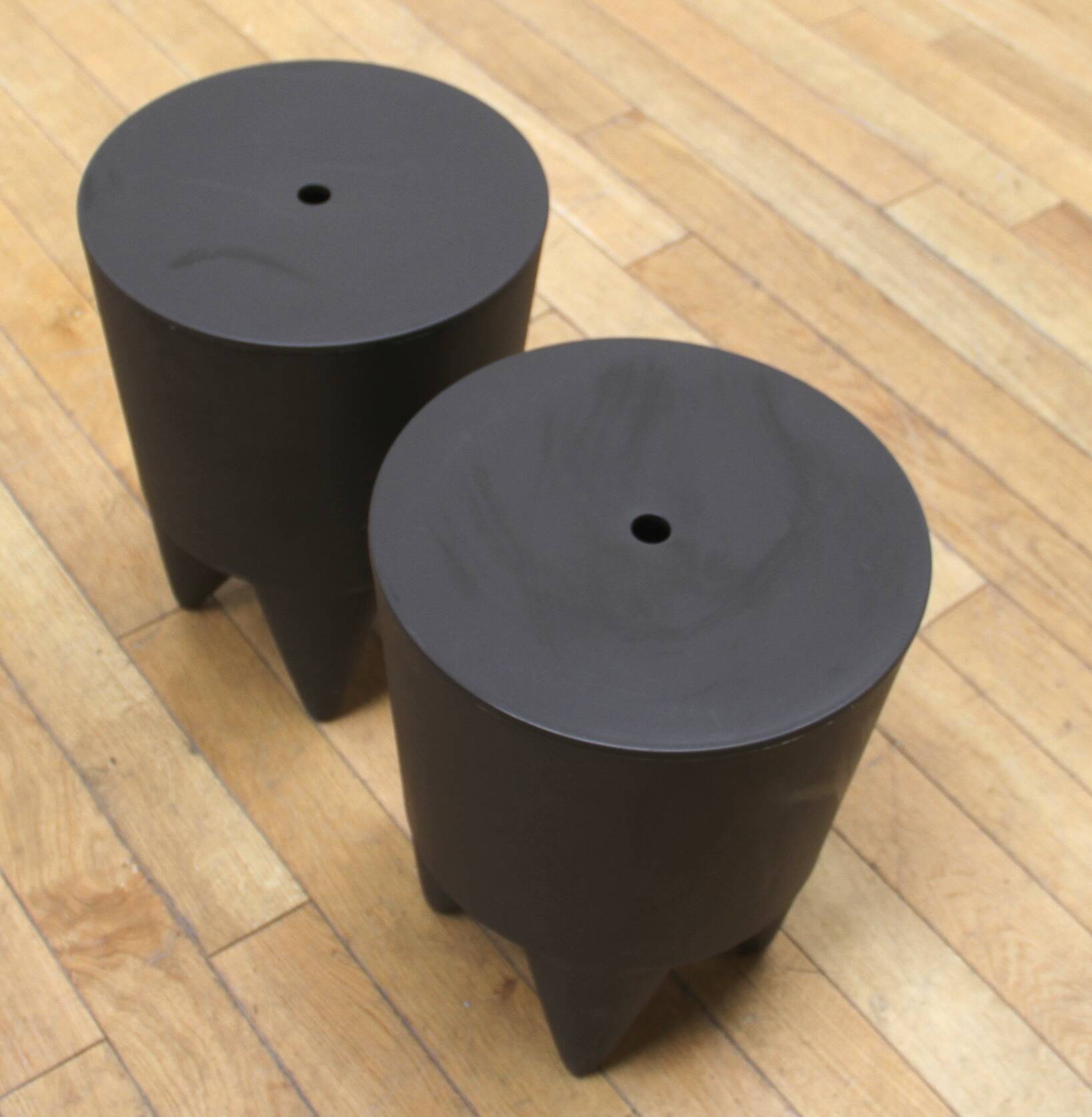 Pair of XO Bubu armchairs, Phillippe Starck