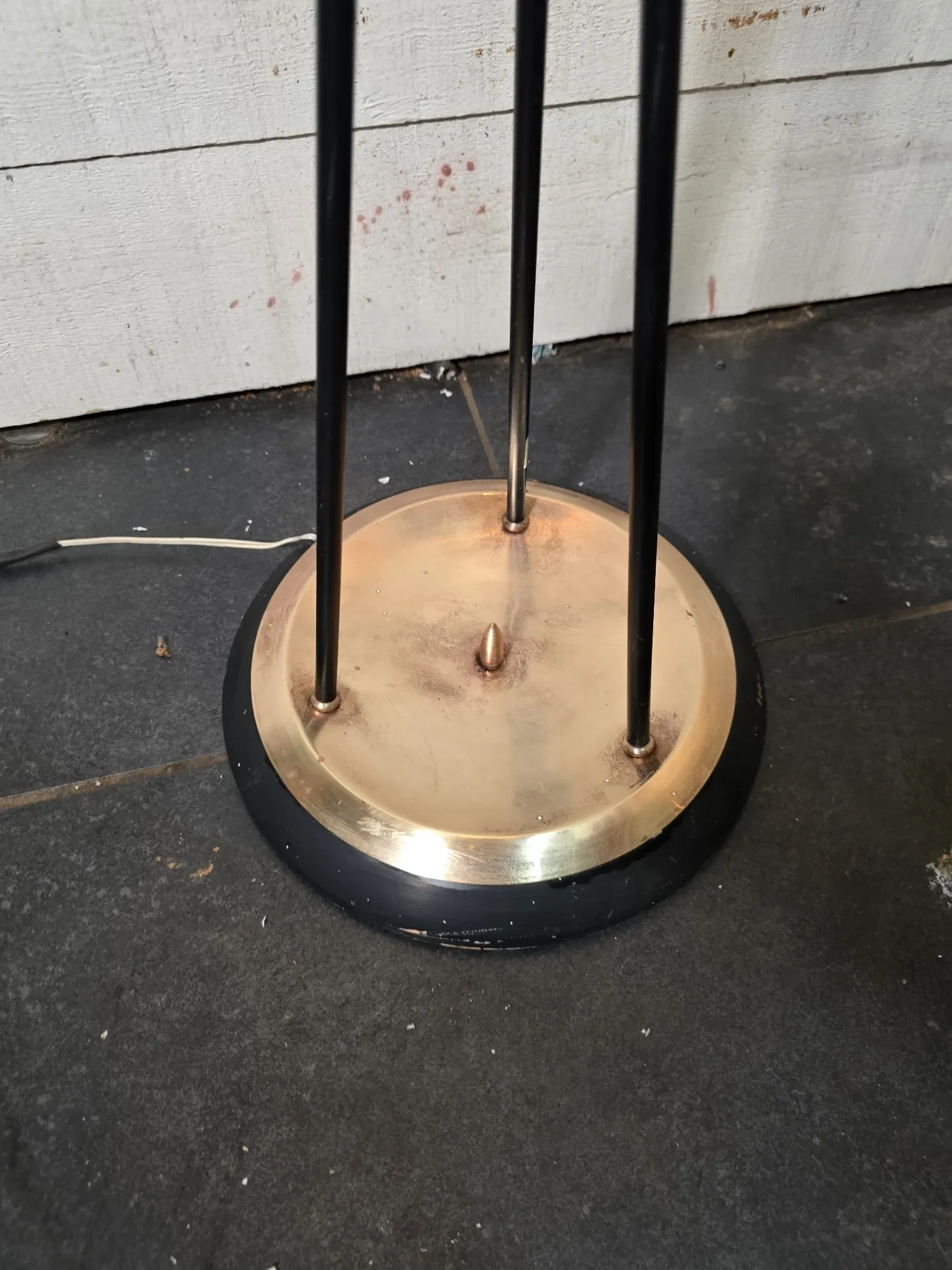 Vintage 3-light floor lamp from the 1960s.