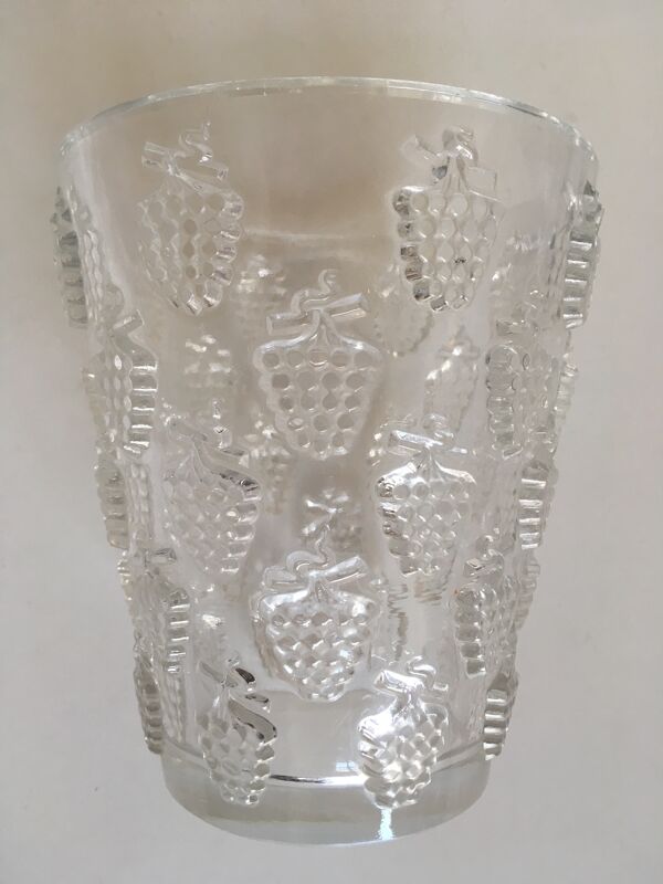Vase Lalique en cristal aux raisins décor Malaga 1937