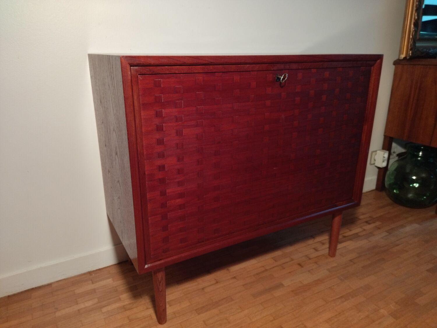 Cadovius chest of drawers