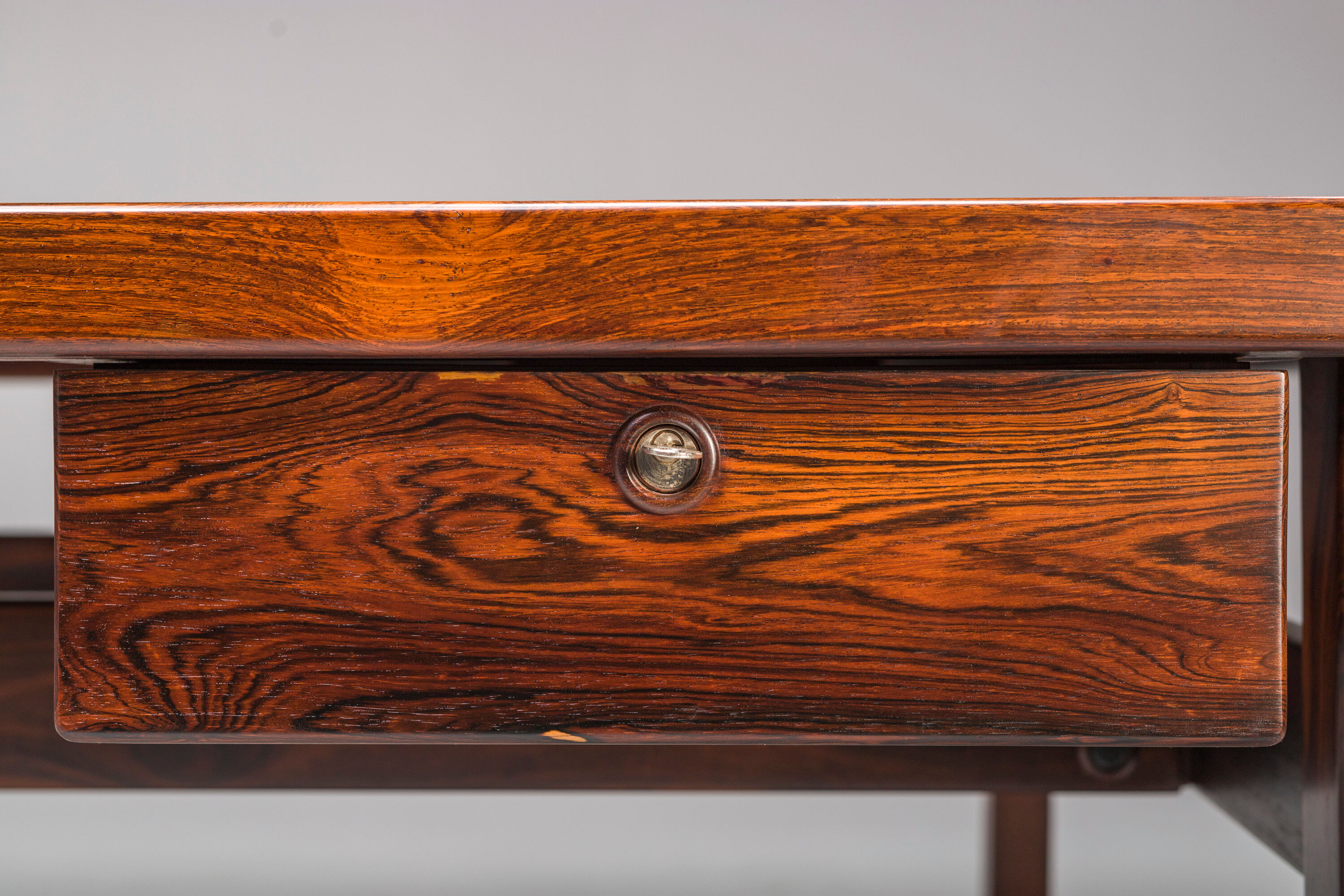 Mid-Century Modern Jacaranda Itamaraty Desk by Sergio Rodrigues for Oca, Brazil, 1960s