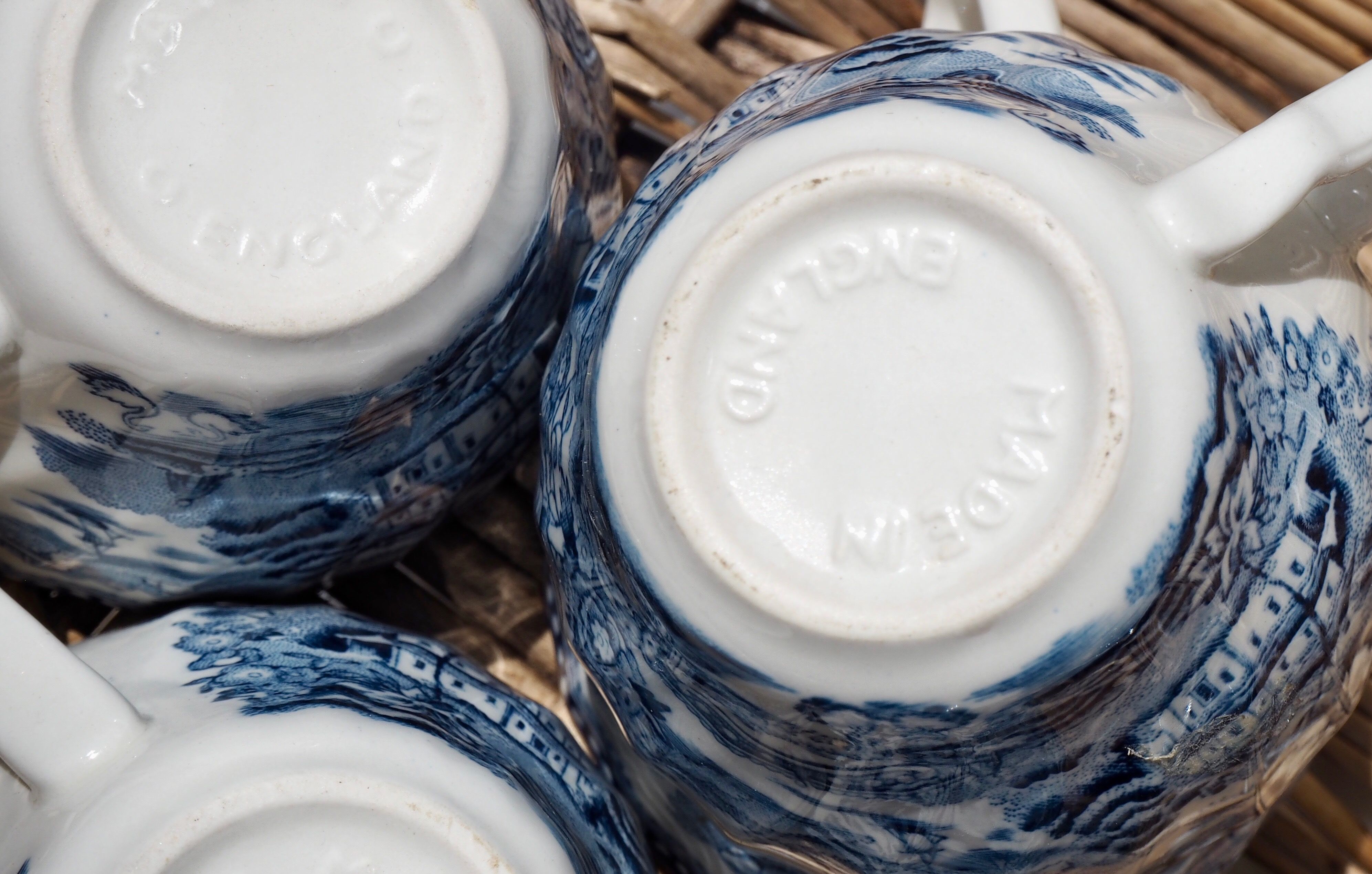 Set of 11 Churchill coffee cups with blue English patterns