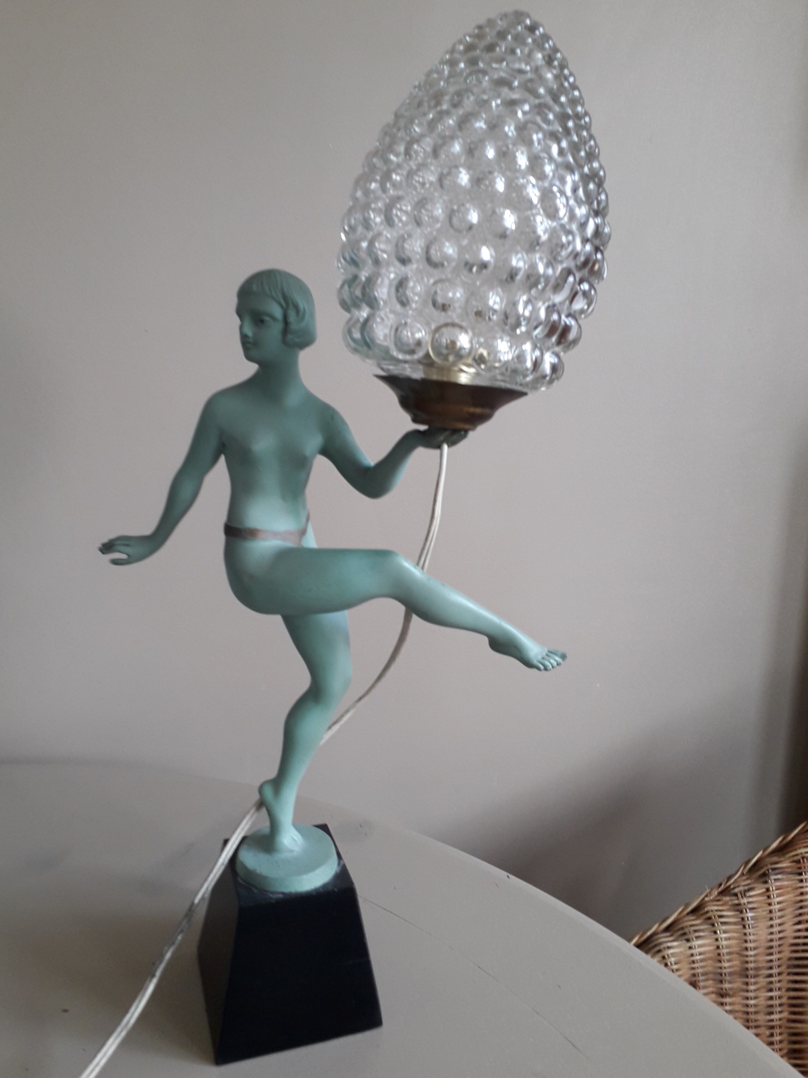 Art-deco dancer lamp