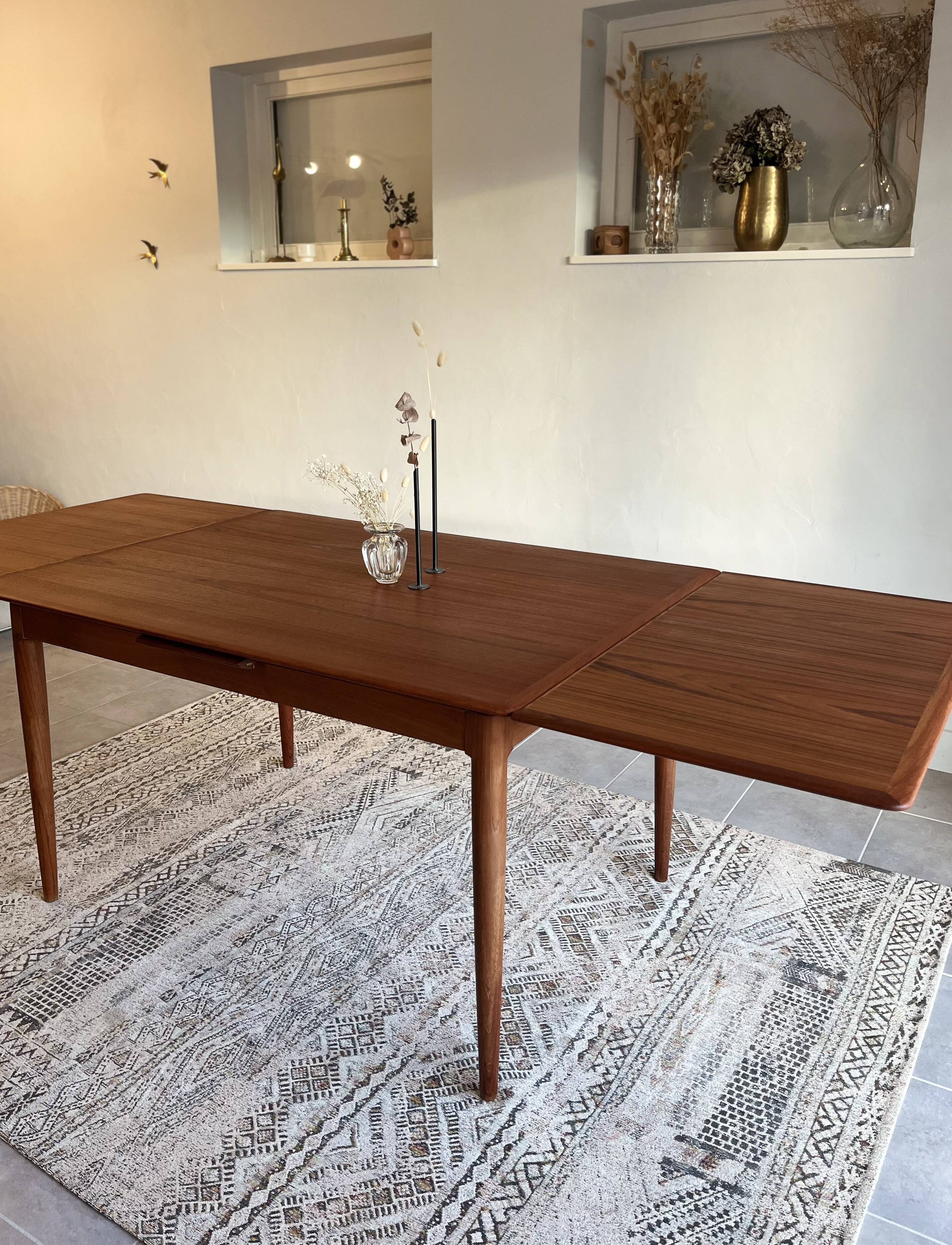 Danish extendable table Skovmand & Andersen