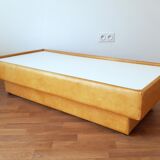 Table basse en cuir 1970