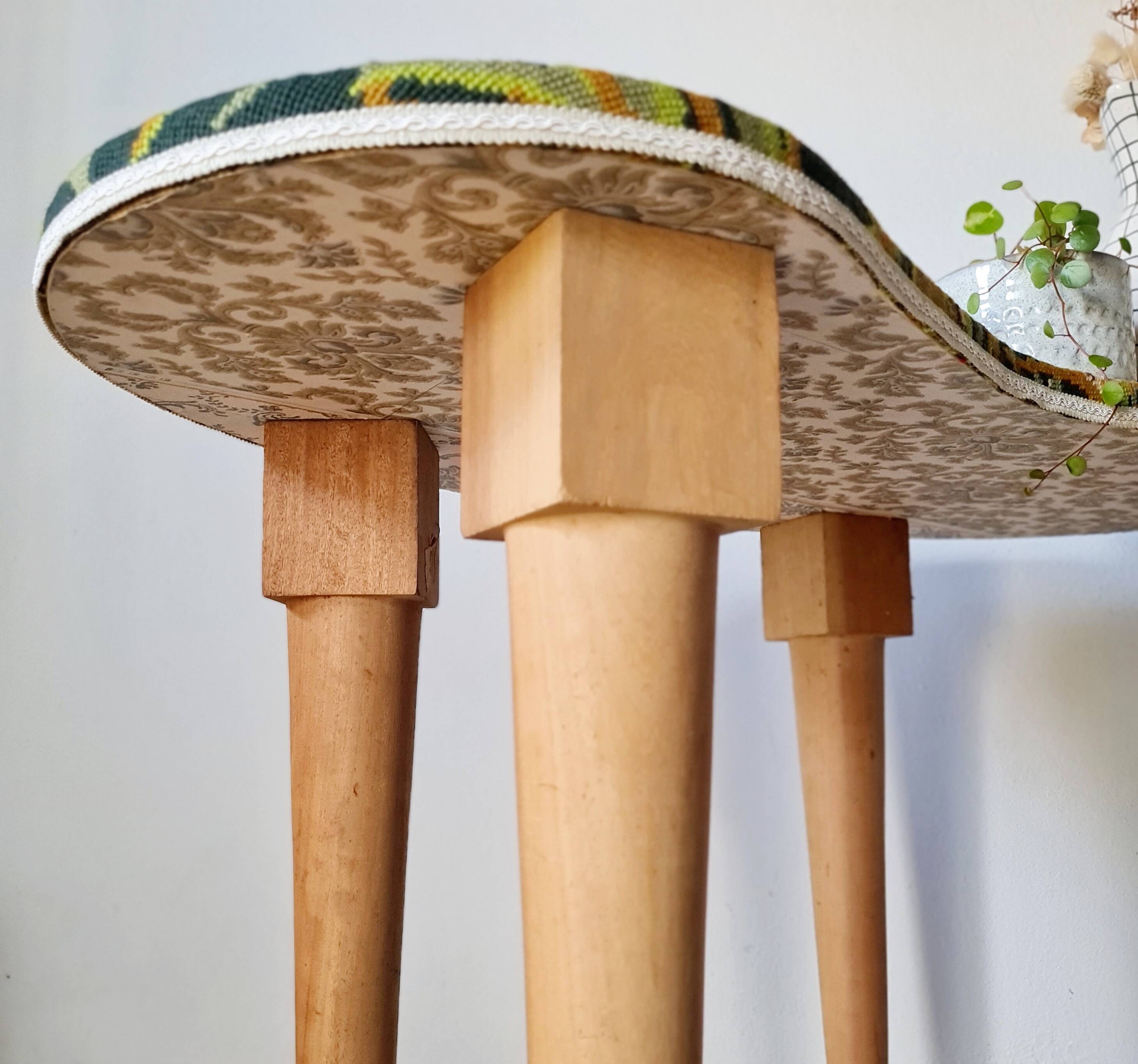 Tapered leg console table - bean-shaped canvas top