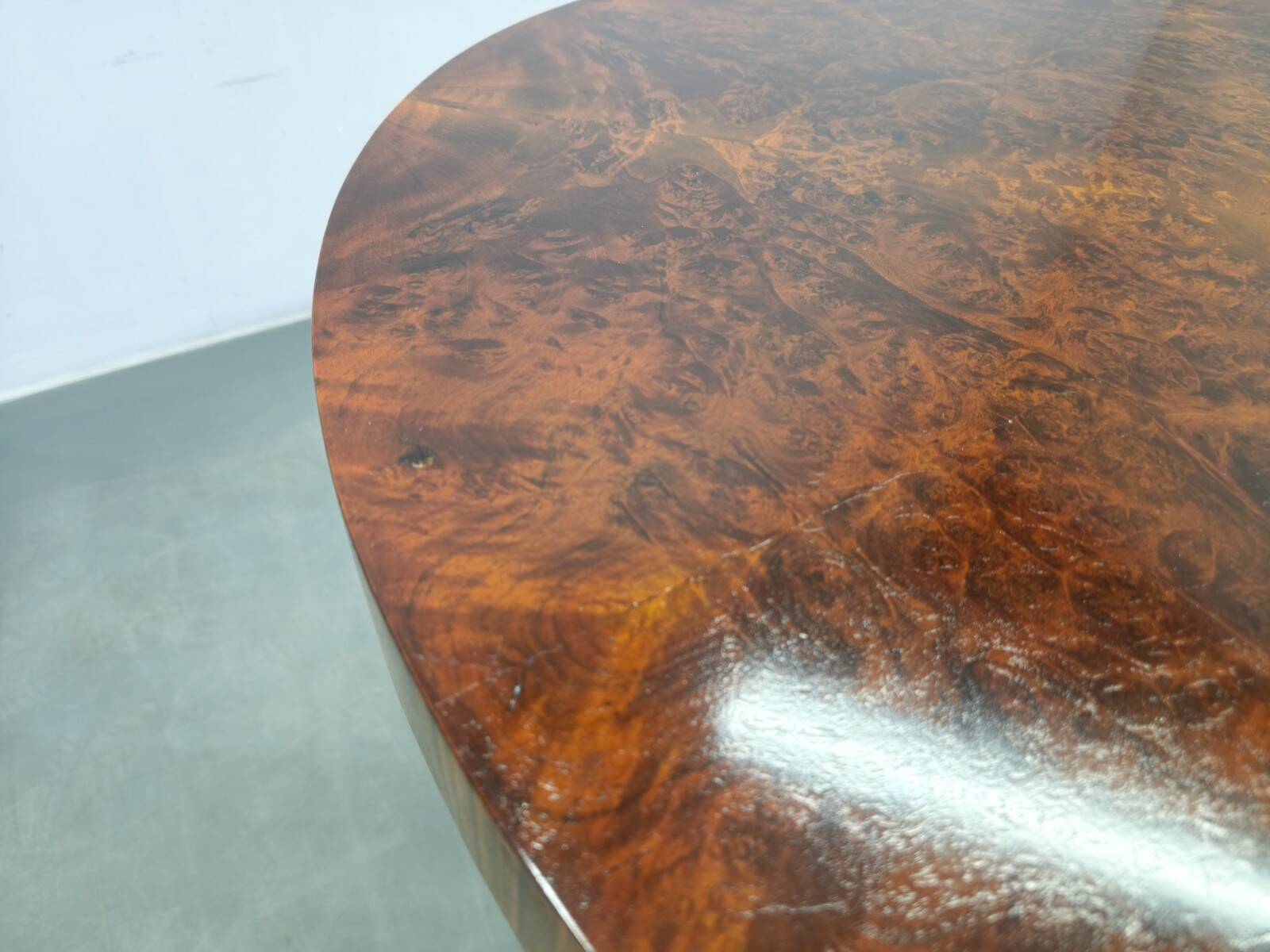 Table basse en placage de noyer Art Déco, Tchécoslovaquie, années 1930