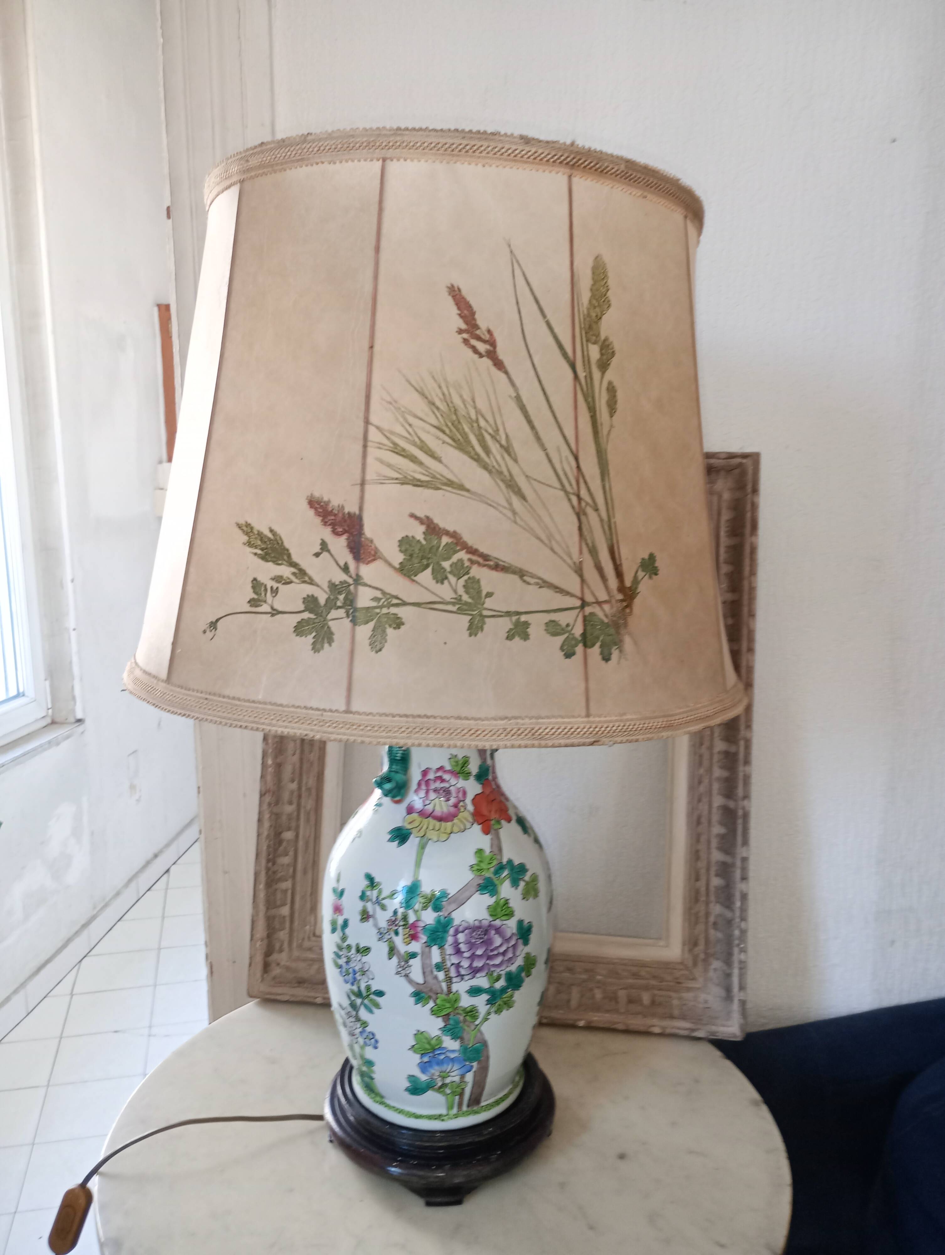 Ancienne lampe chinoise. Vintage.