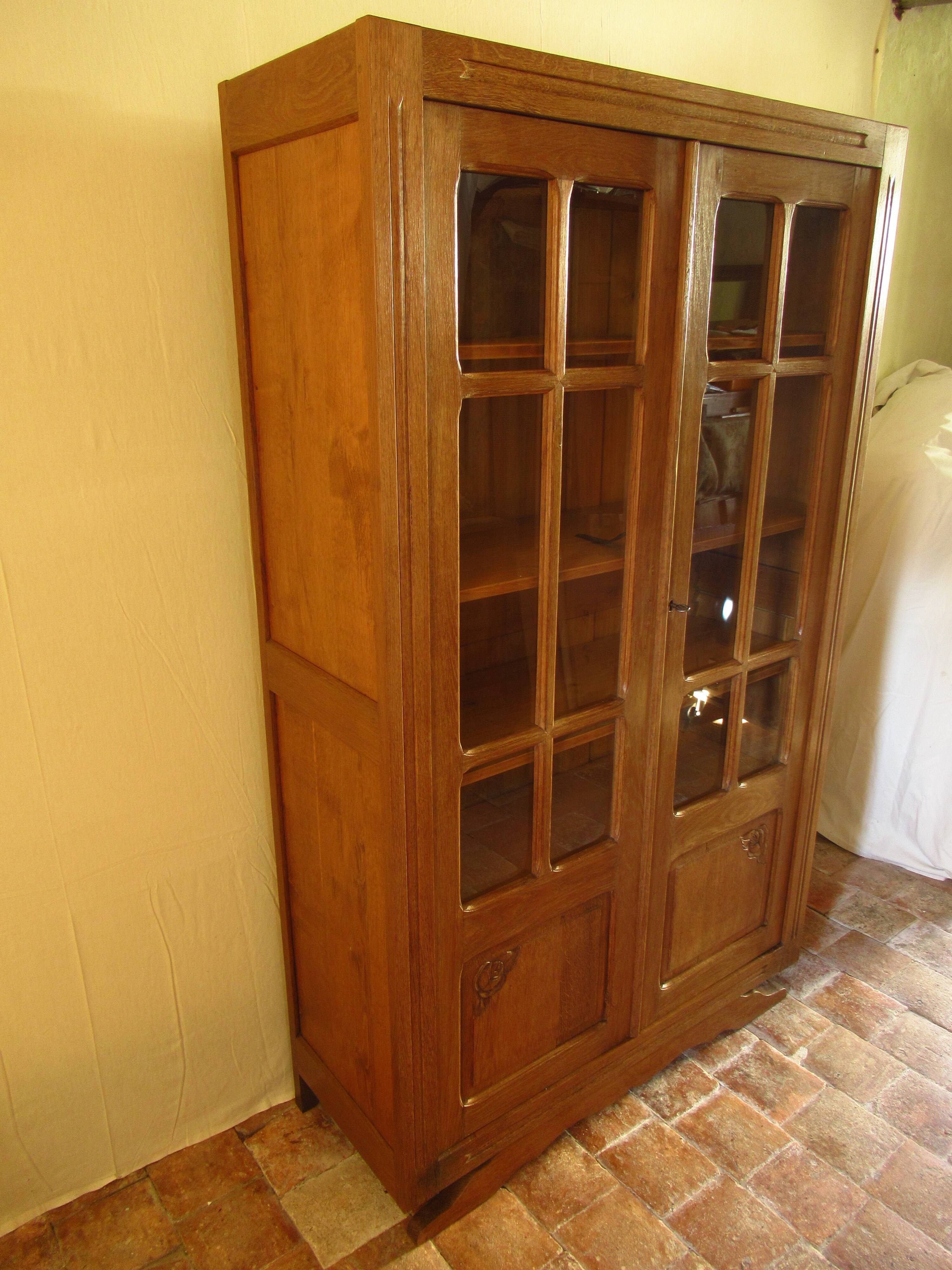 Glass-glazed parisian wardrobe