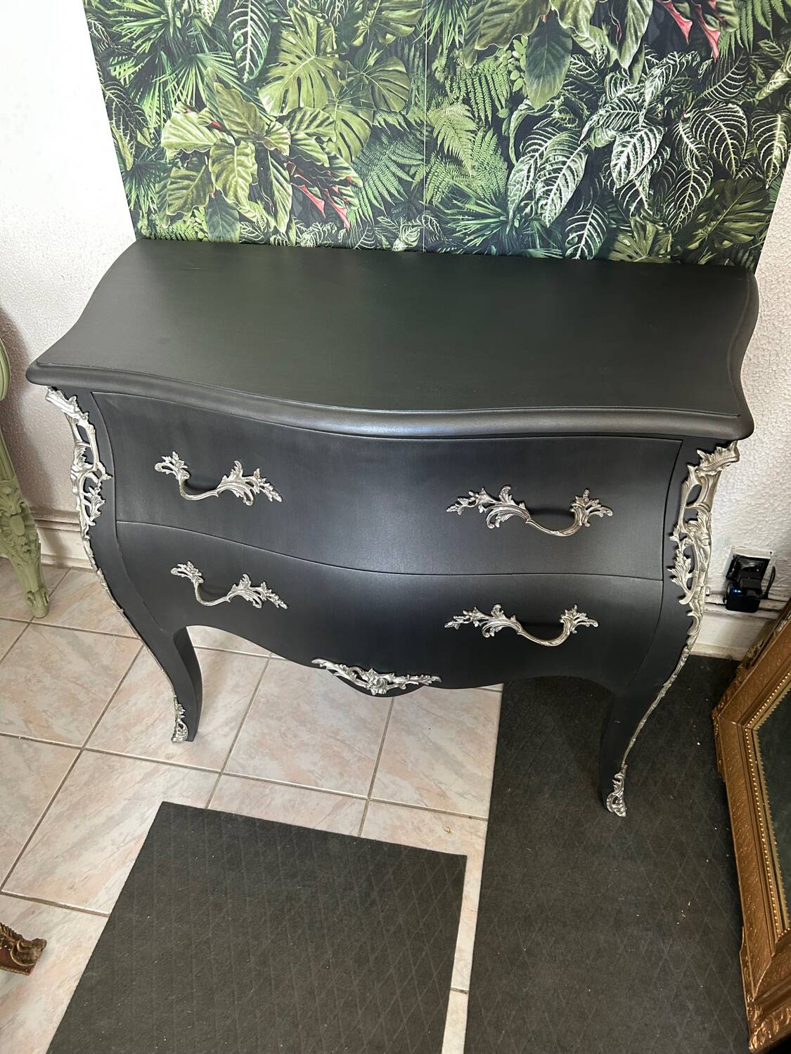 Louis XV chest of drawers
