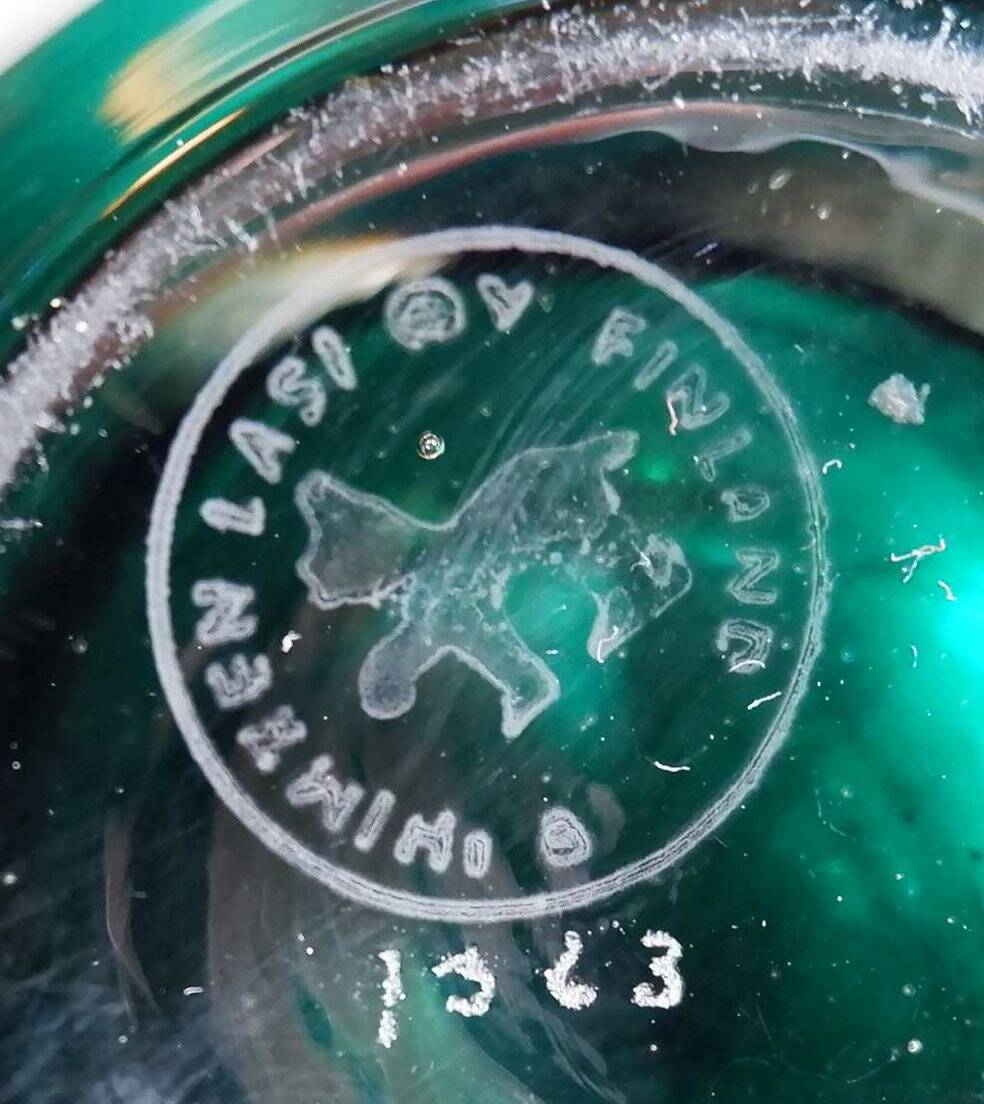 Green Kolben vase by Tamara Aladin Riihimaki for Riihimaen Lasi Oy, Finland