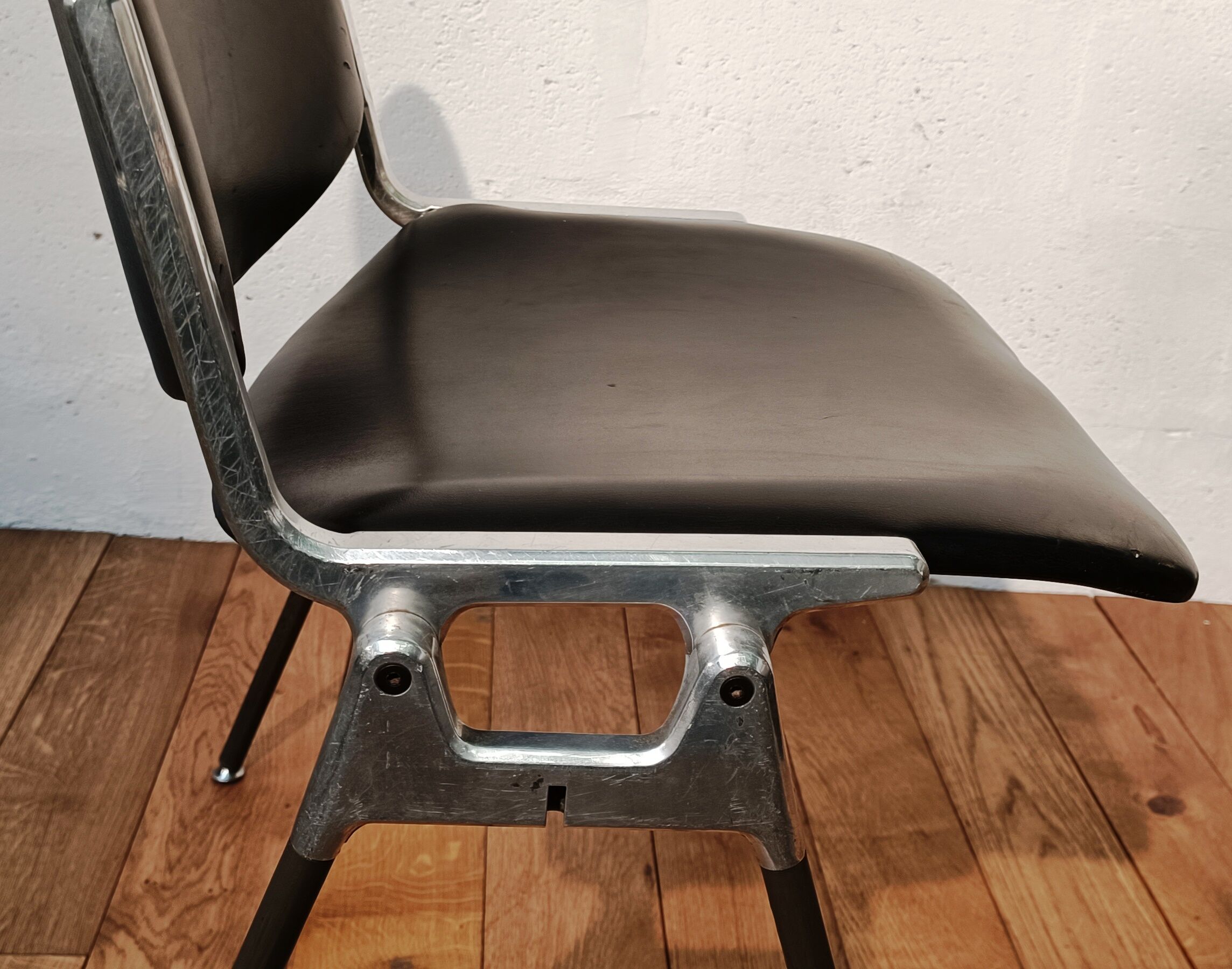 Chair JSC by Giancarlo Piretti Castelli