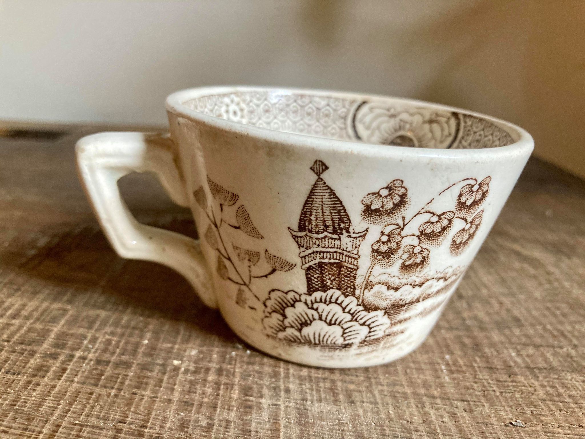 Badonviller Tokio model mug