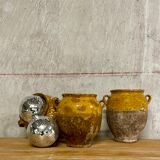 Yellow grease pot