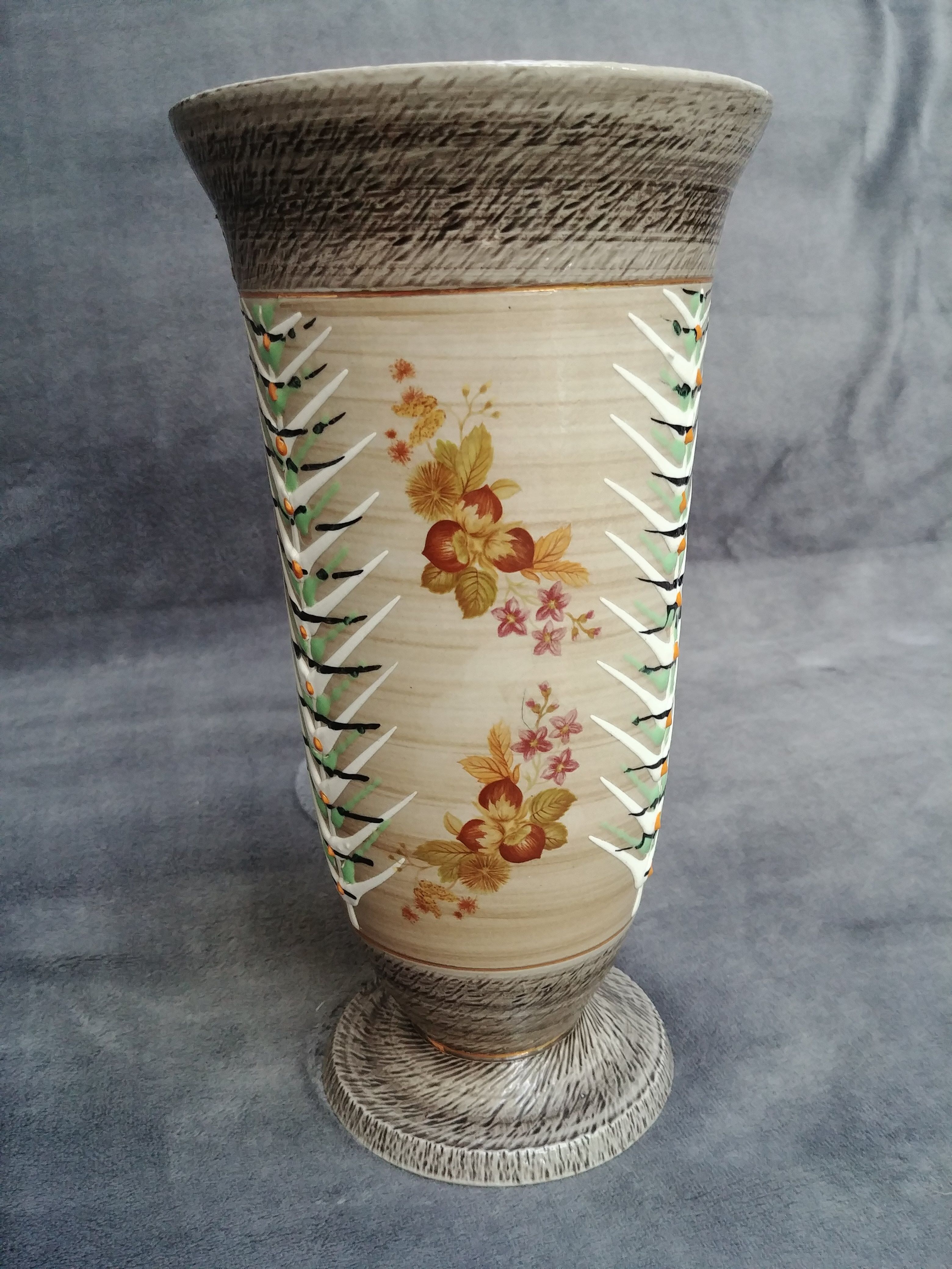 Vase en grès signé par l'artiste Waillault