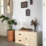 Beige workshop furniture