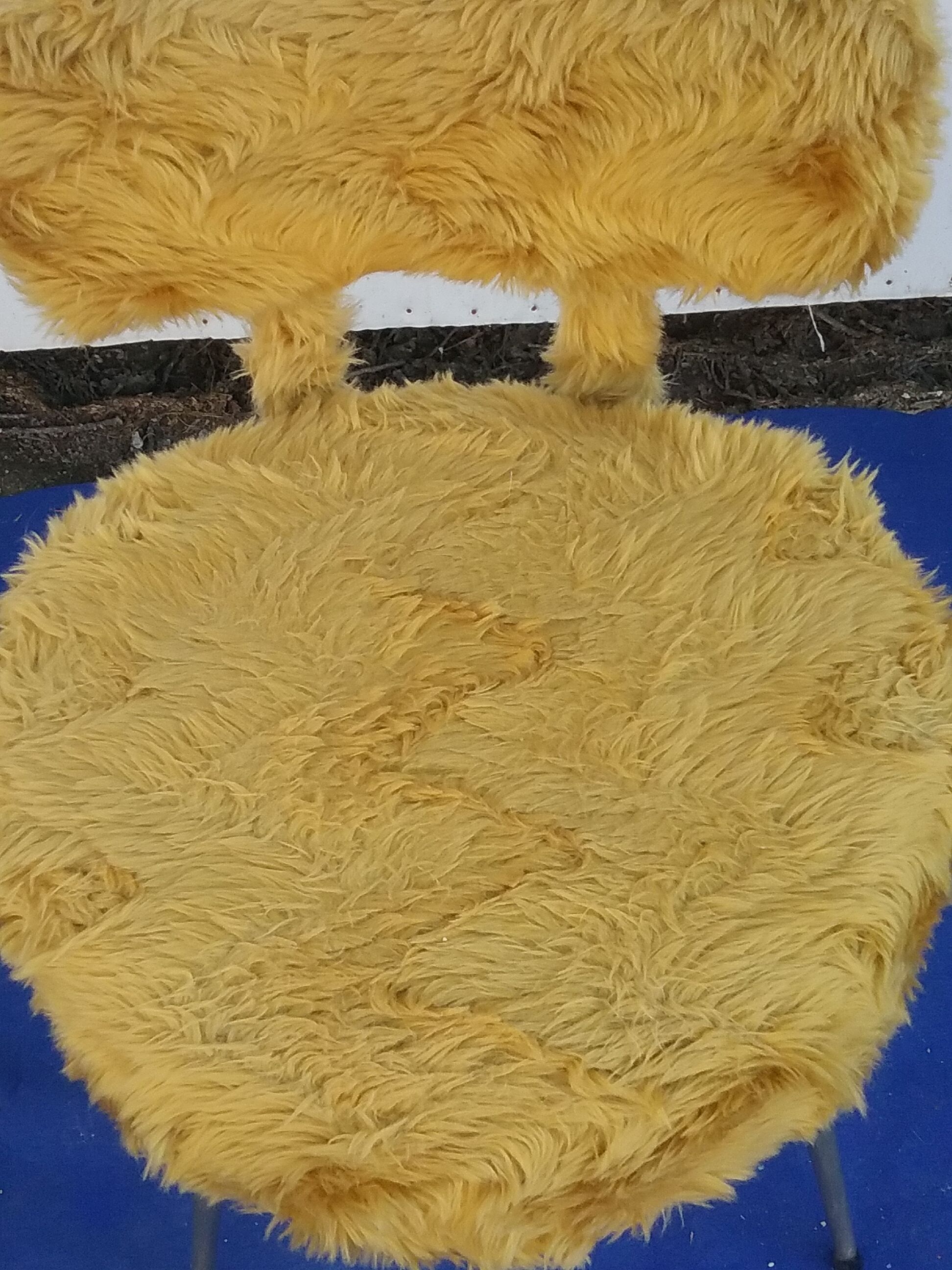 Vintage moumoute chair